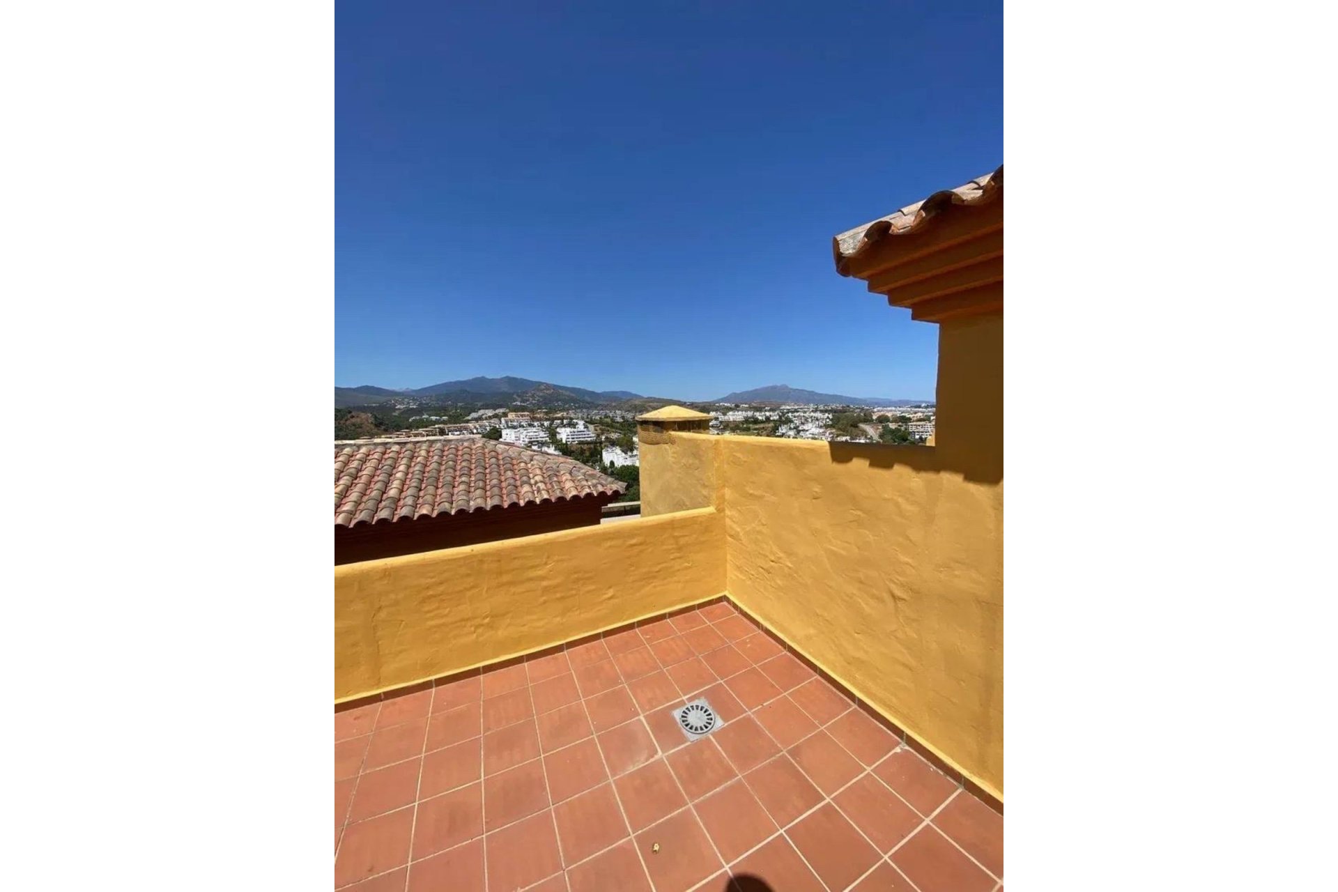 Resale - Apartment - Penthouse - Estepona - Selwo