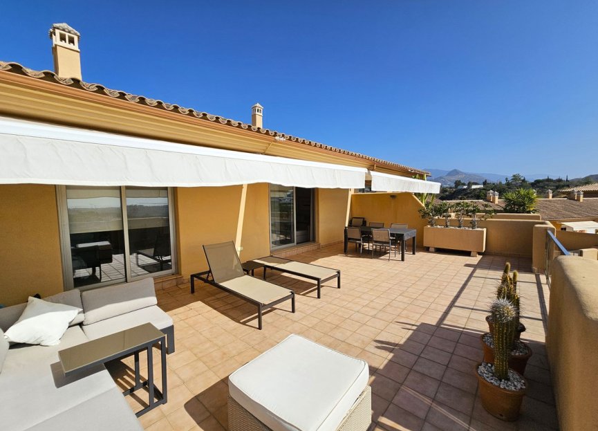 Resale - Apartment - Penthouse - Estepona - Selwo