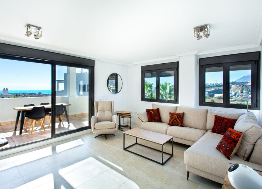 Resale - Apartment - Penthouse - Estepona - Selwo