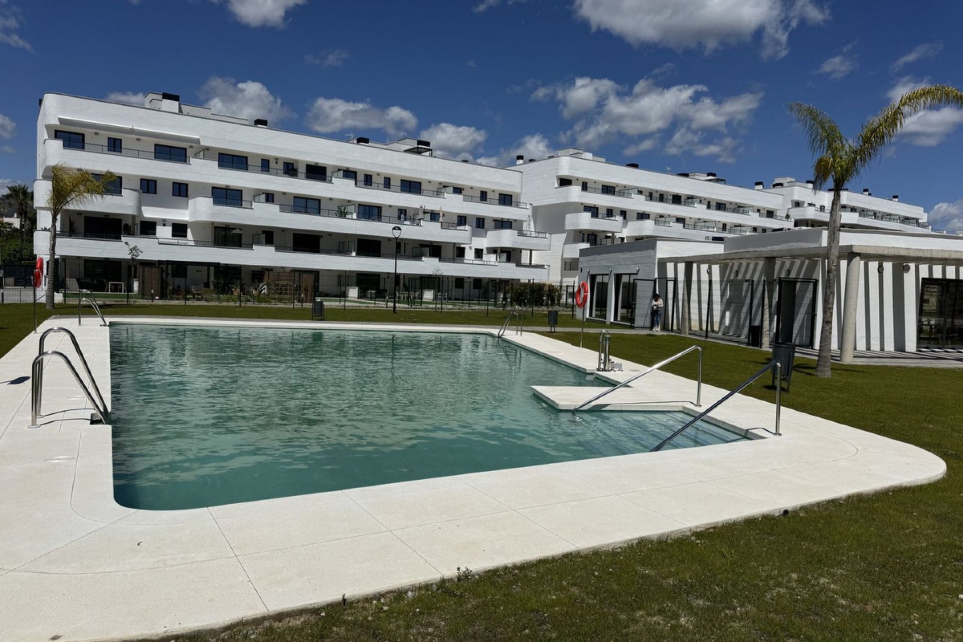 Resale - Apartment - Penthouse - Estepona - Selwo