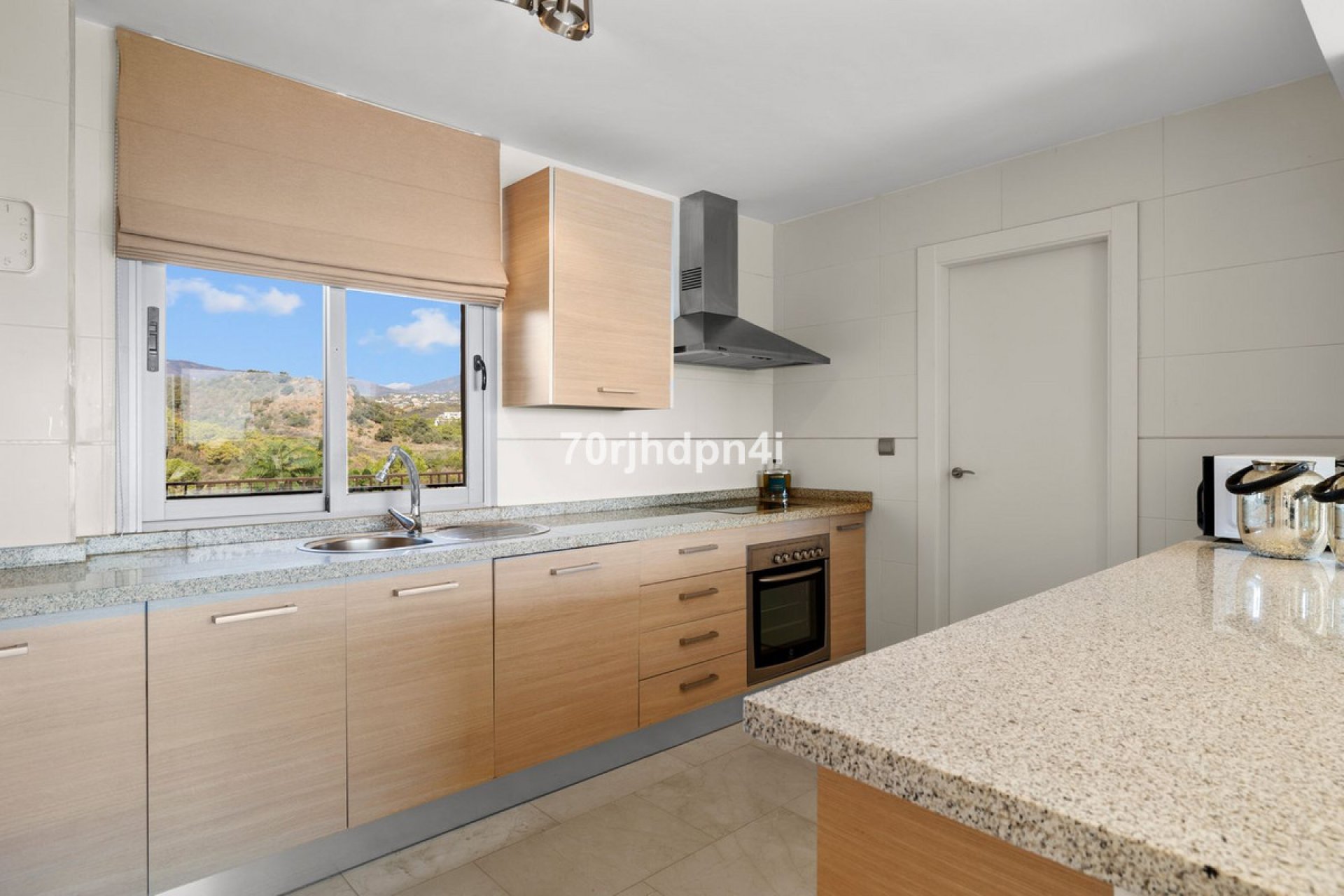 Resale - Apartment - Penthouse - Estepona - Selwo