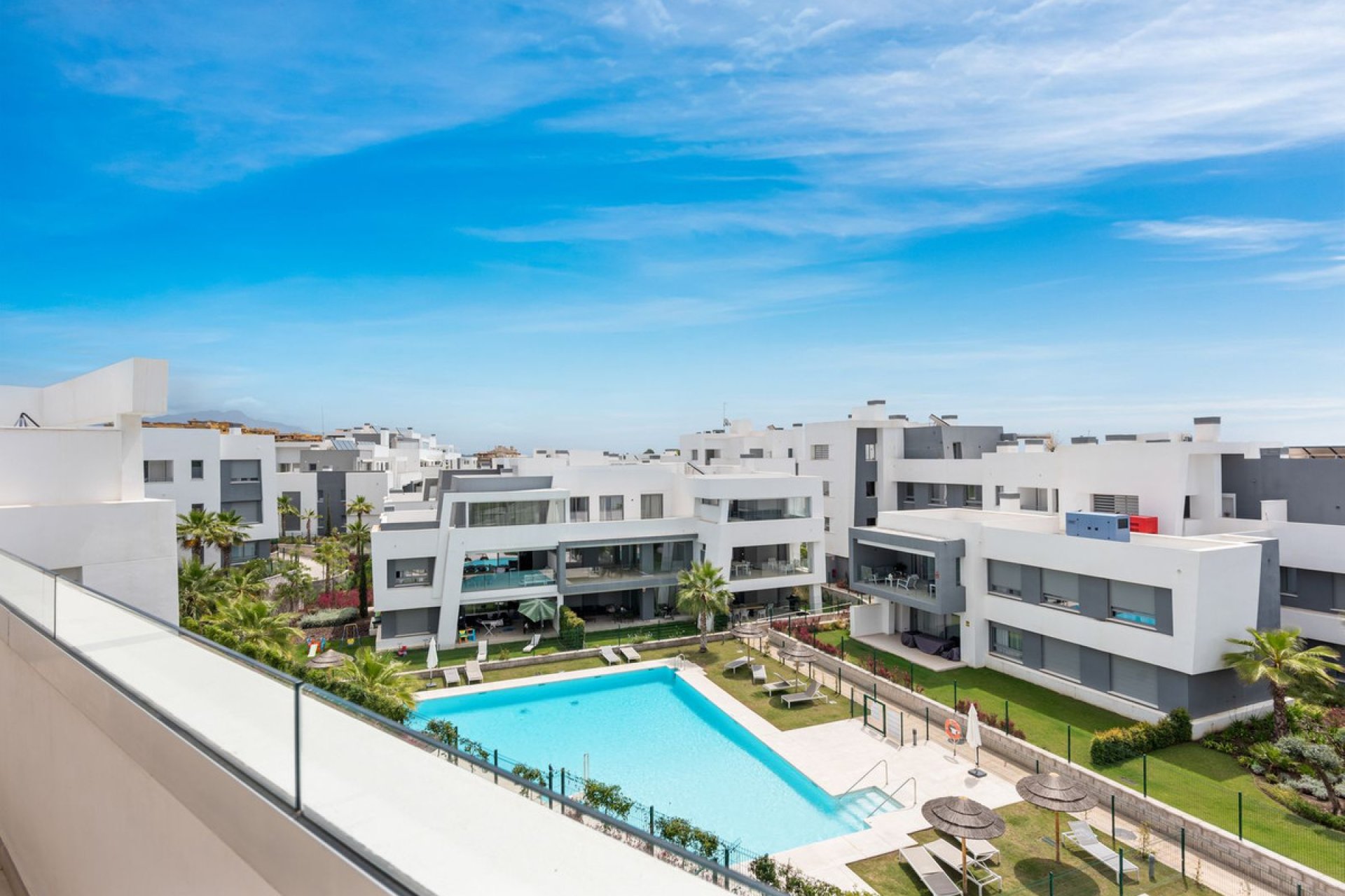 Resale - Apartment - Penthouse - Estepona - Selwo