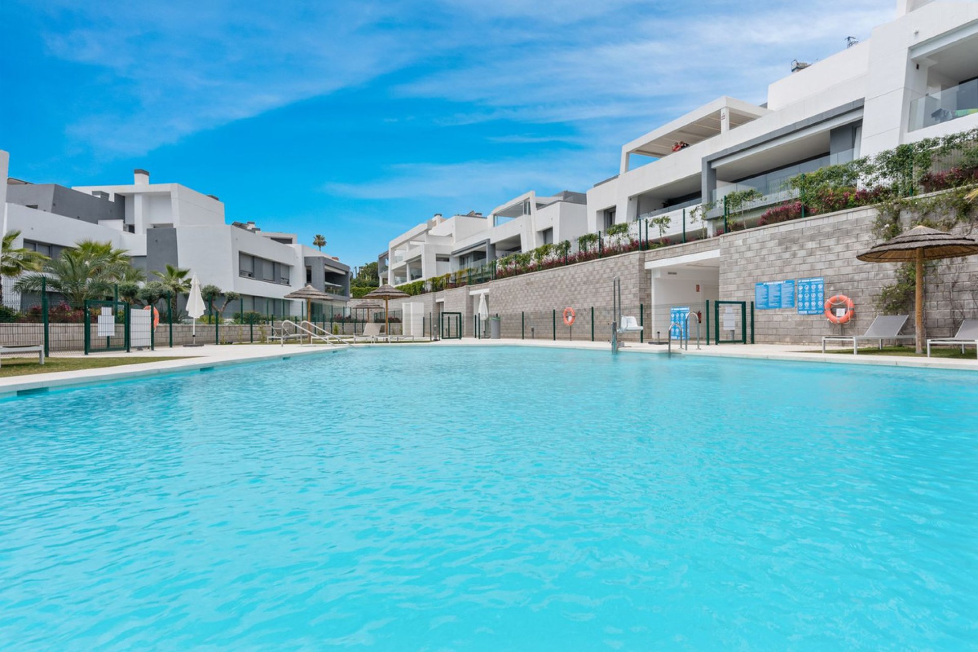 Resale - Apartment - Penthouse - Estepona - Selwo