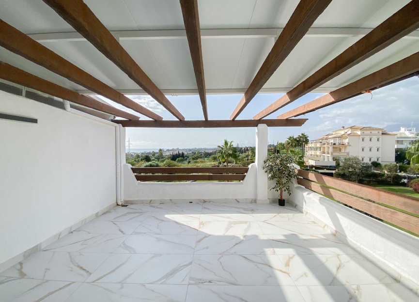 Resale - Apartment - Penthouse - Estepona - Selwo