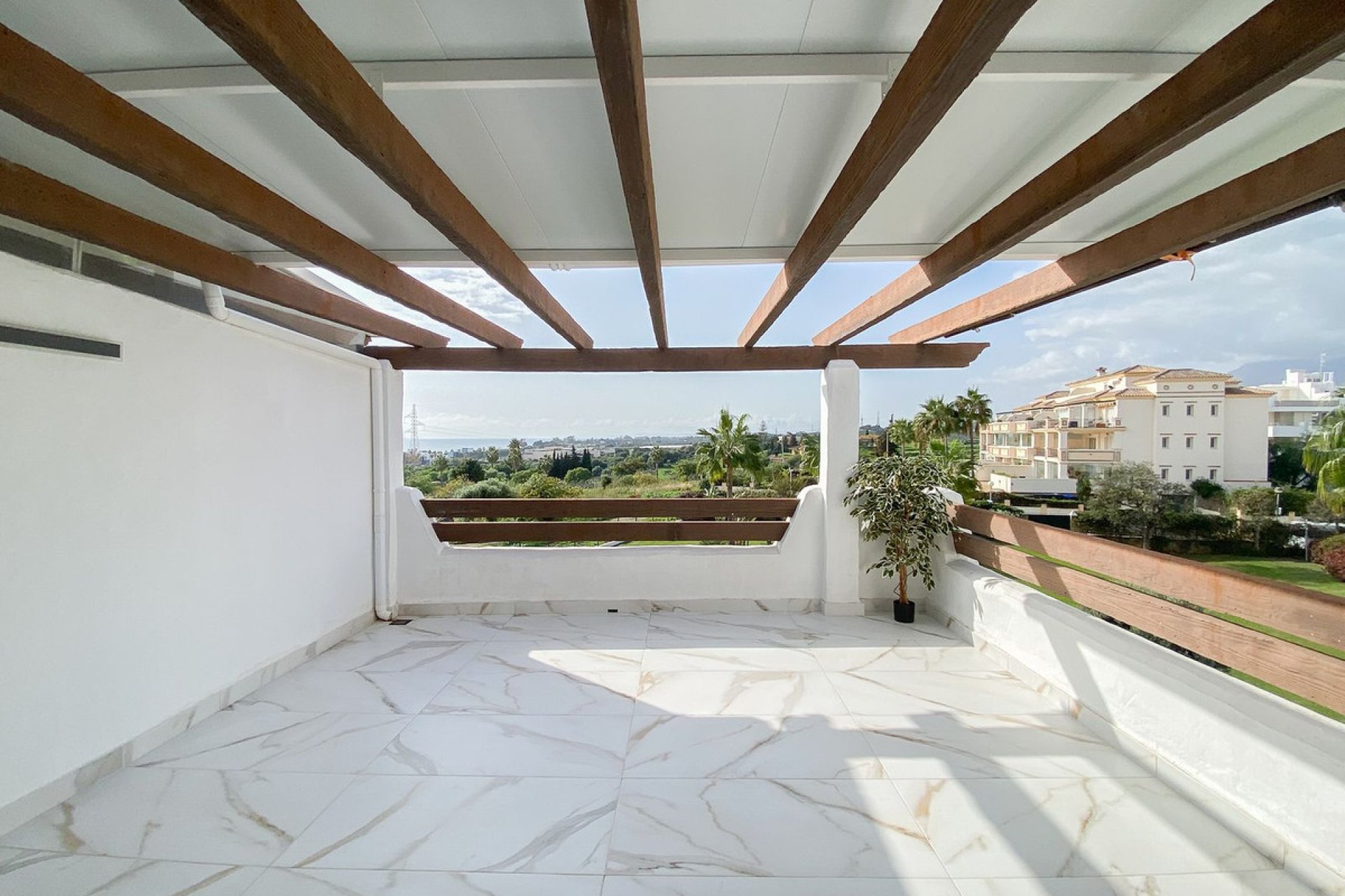 Resale - Apartment - Penthouse - Estepona - Selwo