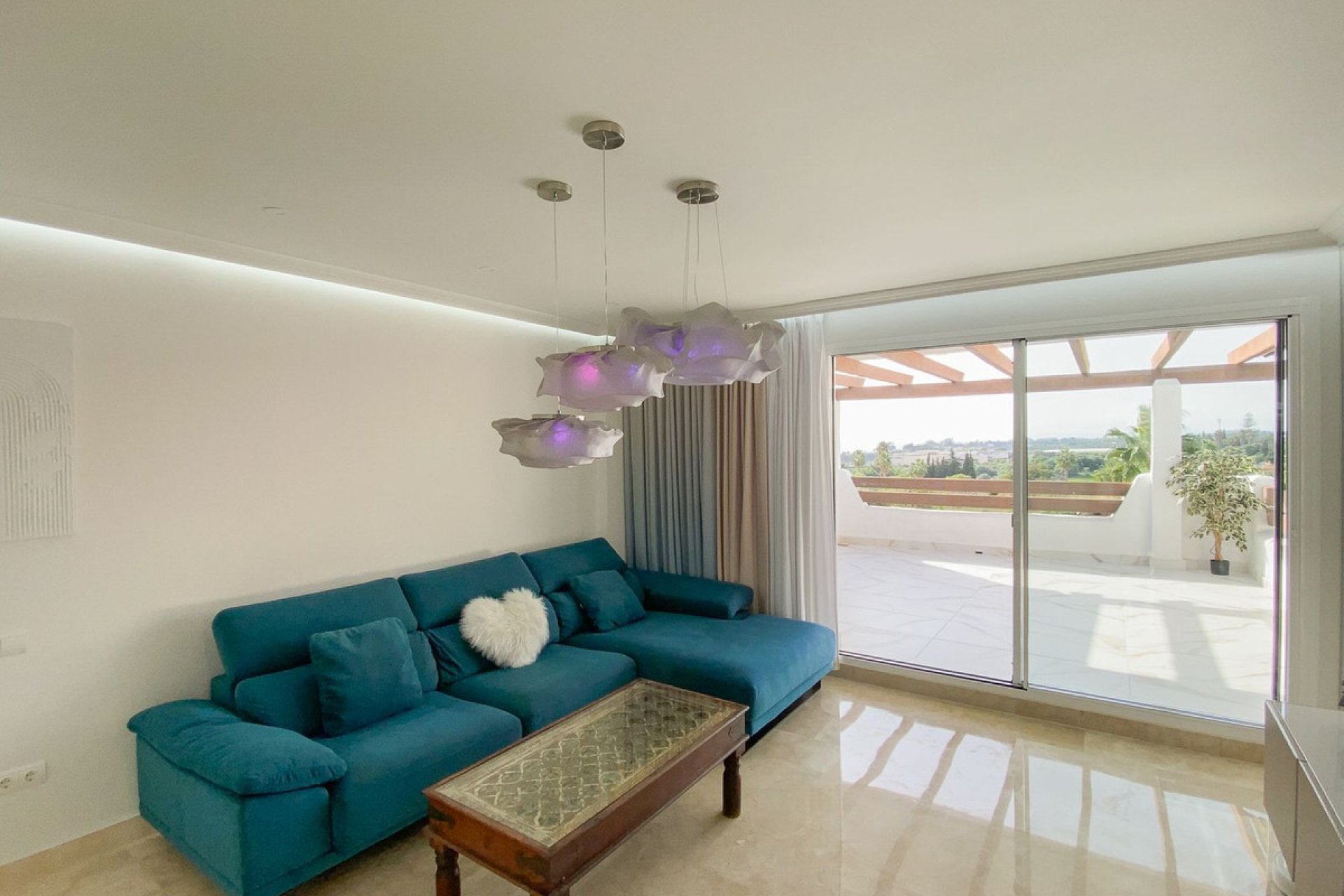 Resale - Apartment - Penthouse - Estepona - Selwo