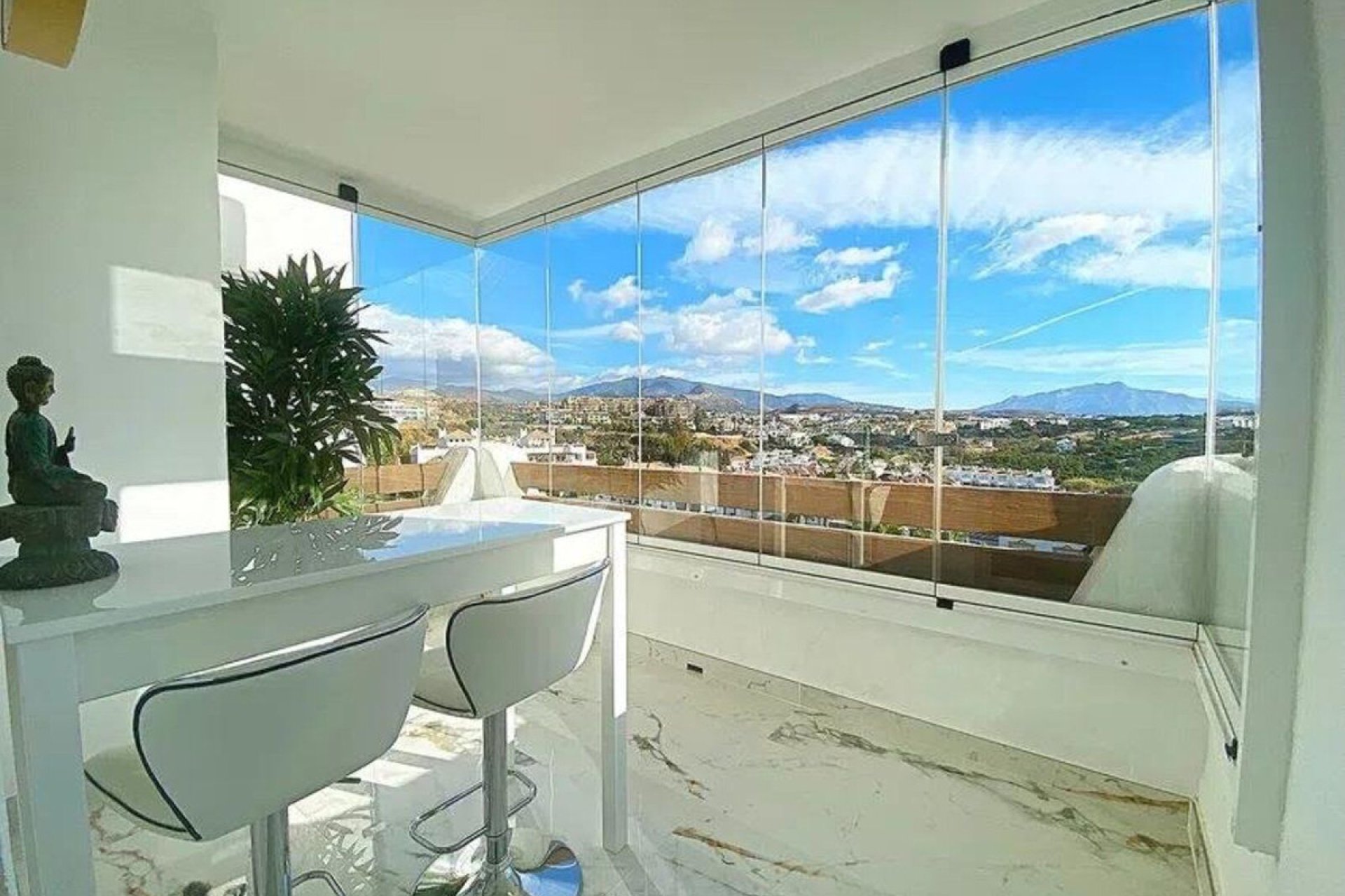 Resale - Apartment - Penthouse - Estepona - Selwo