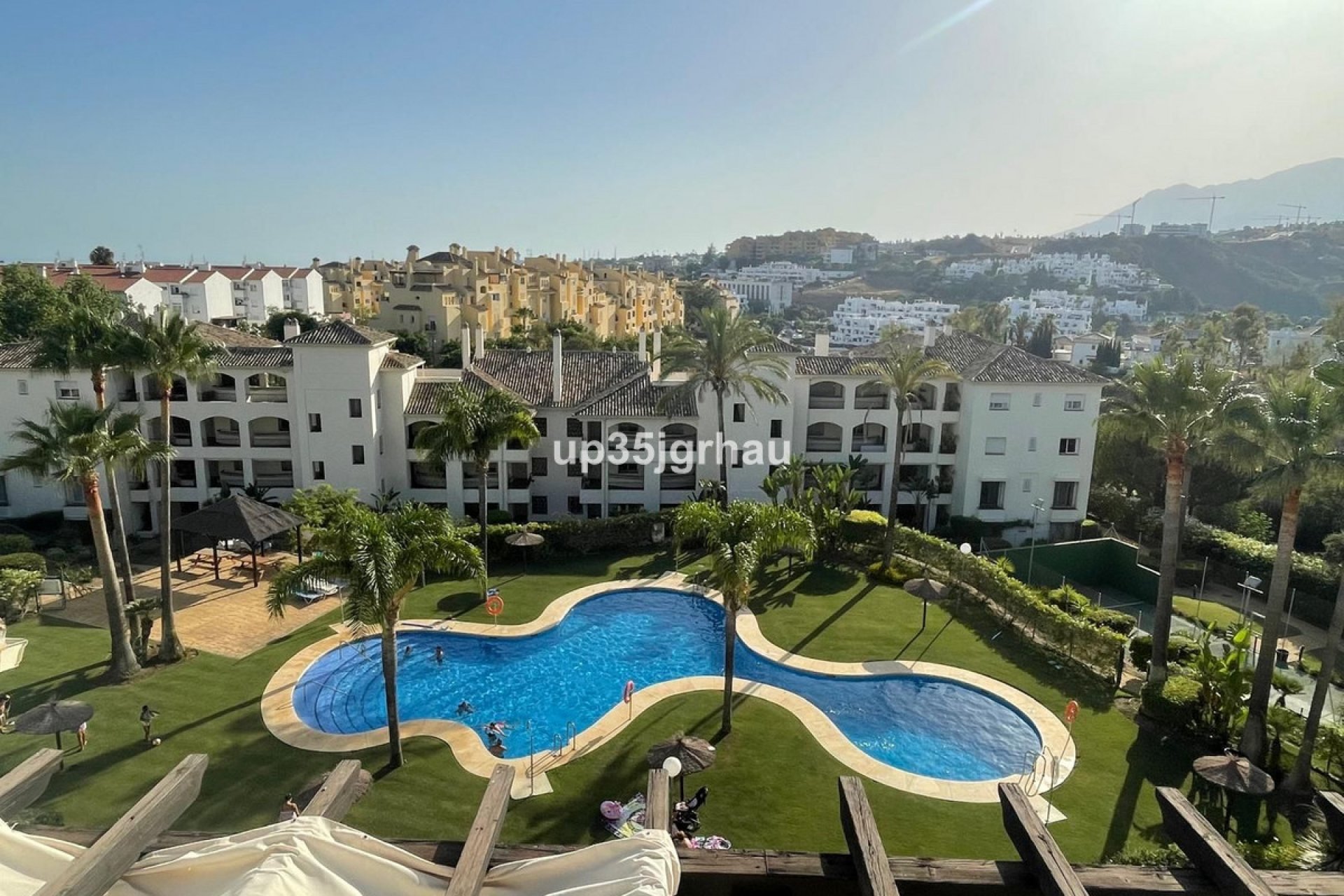 Resale - Apartment - Penthouse - Estepona - Selwo