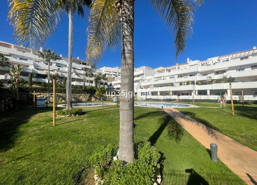 Resale - Apartment - Penthouse - Estepona - Selwo