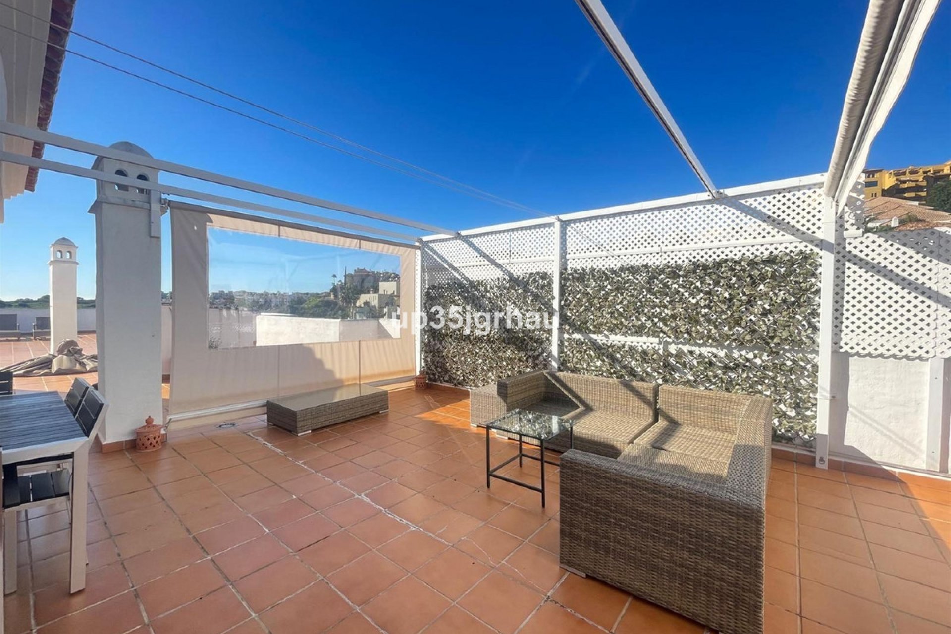 Resale - Apartment - Penthouse - Estepona - Selwo