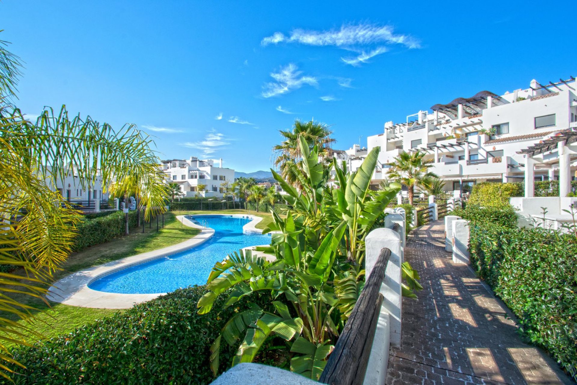 Resale - Apartment - Penthouse - Estepona - Selwo