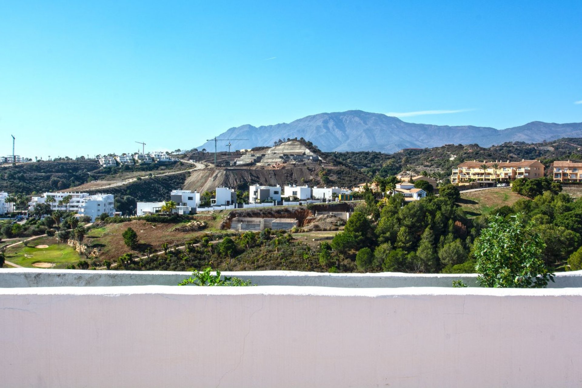 Resale - Apartment - Penthouse - Estepona - Selwo