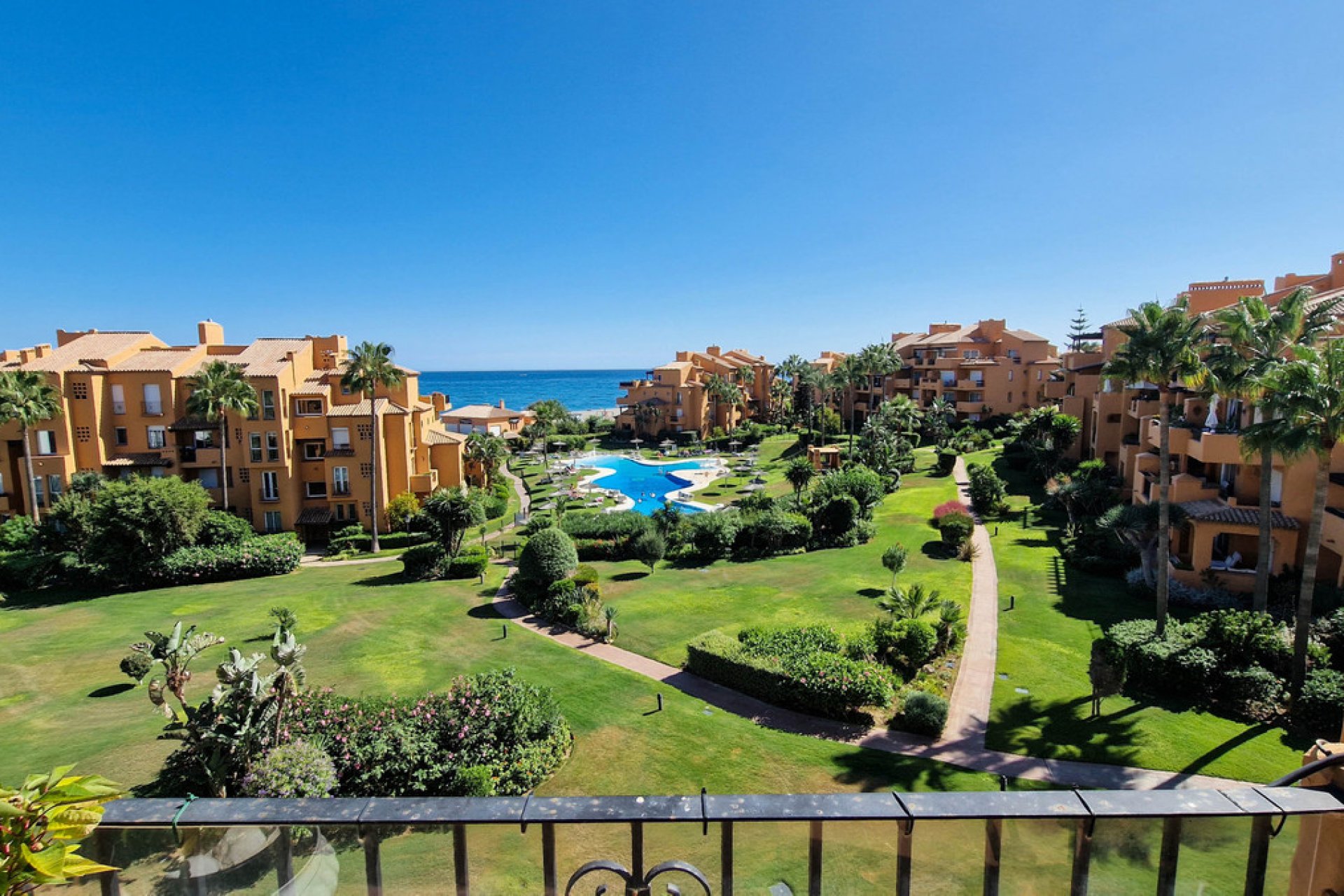 Resale - Apartment - Penthouse - Manilva - La Duquesa