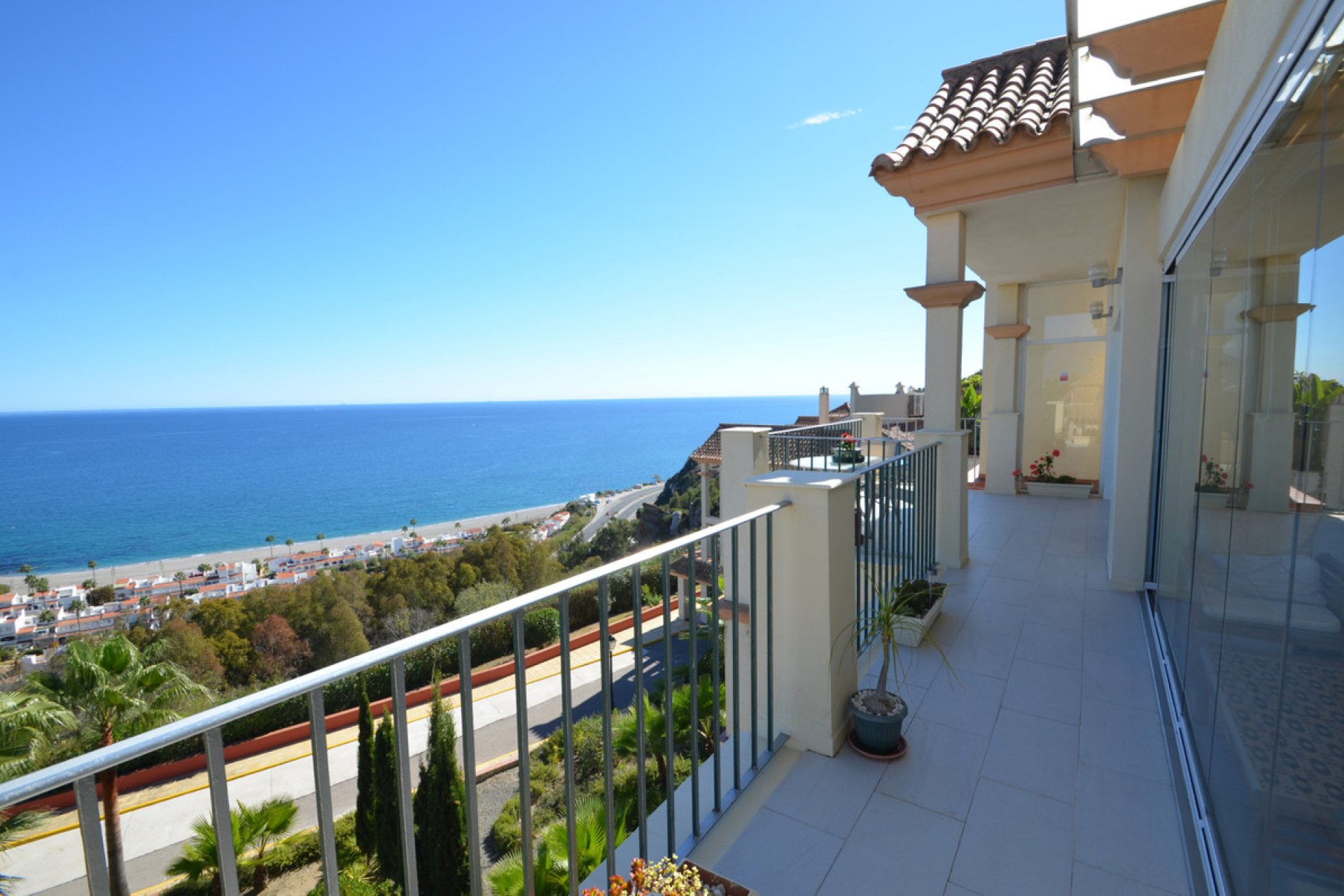 Resale - Apartment - Penthouse - Manilva - La Duquesa