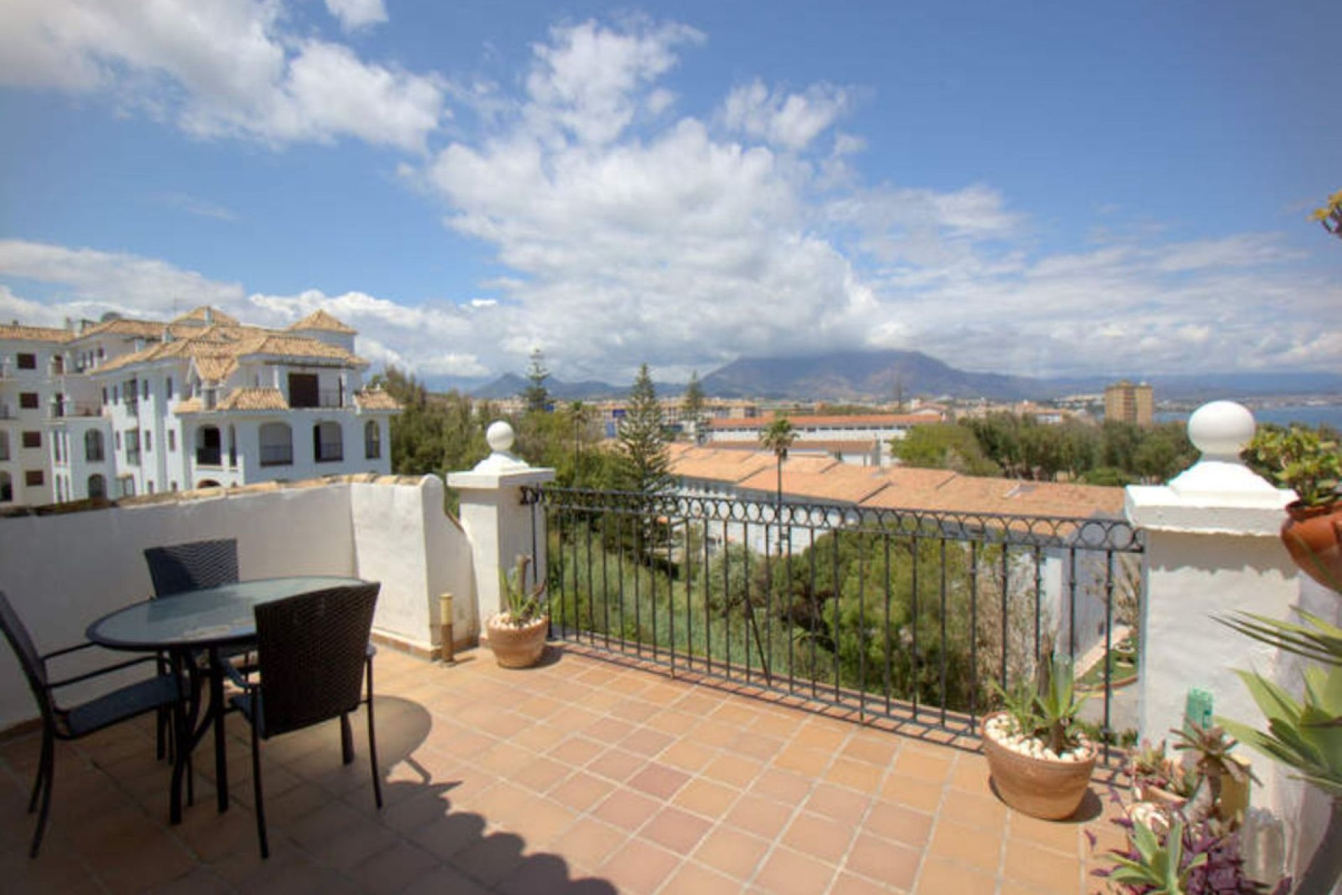 Resale - Apartment - Penthouse - Manilva - La Duquesa