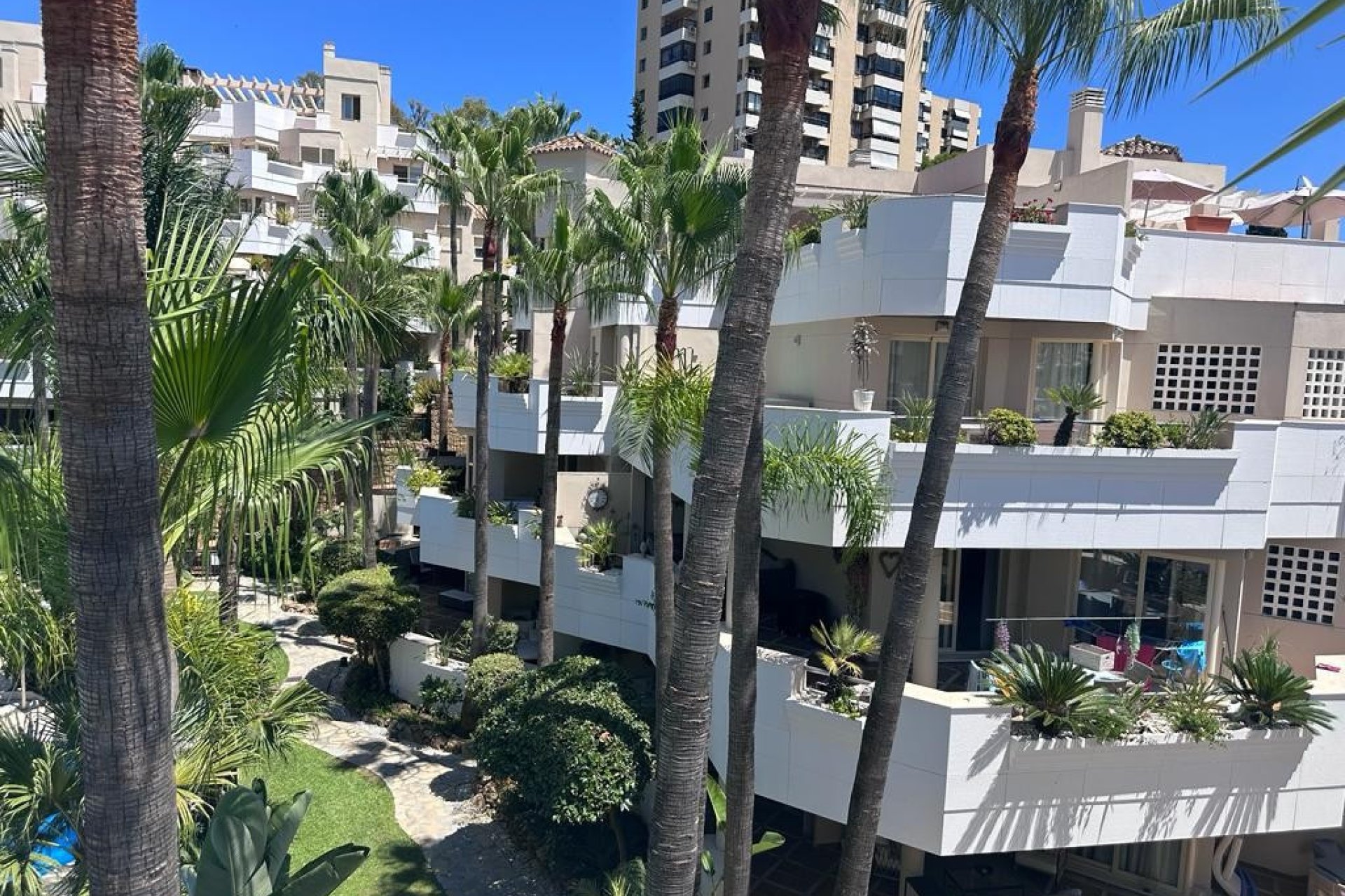 Resale - Apartment - Penthouse - Marbella - Aloha