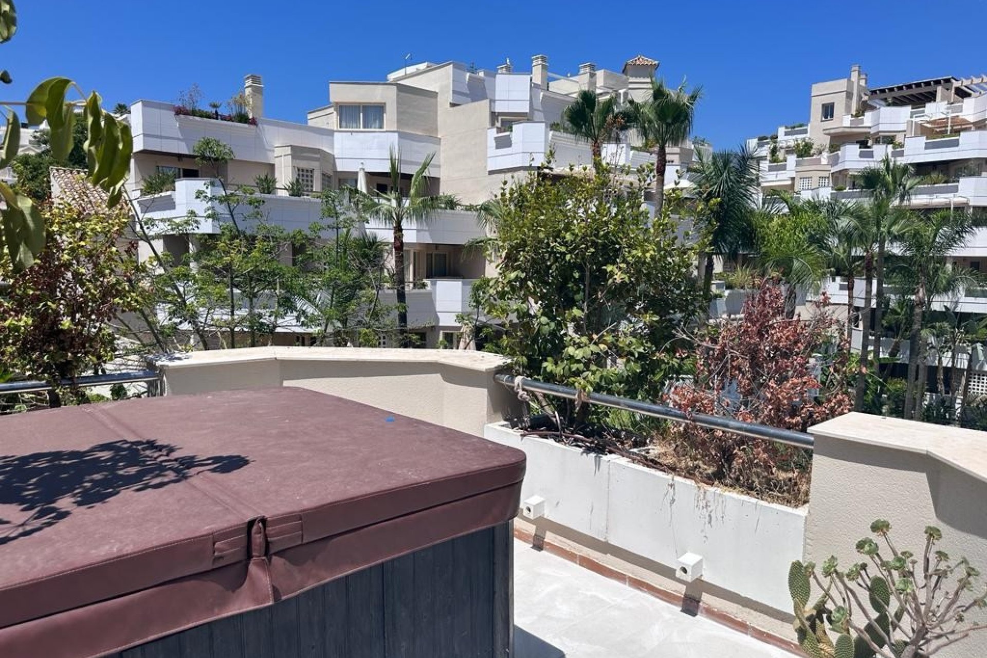 Resale - Apartment - Penthouse - Marbella - Aloha