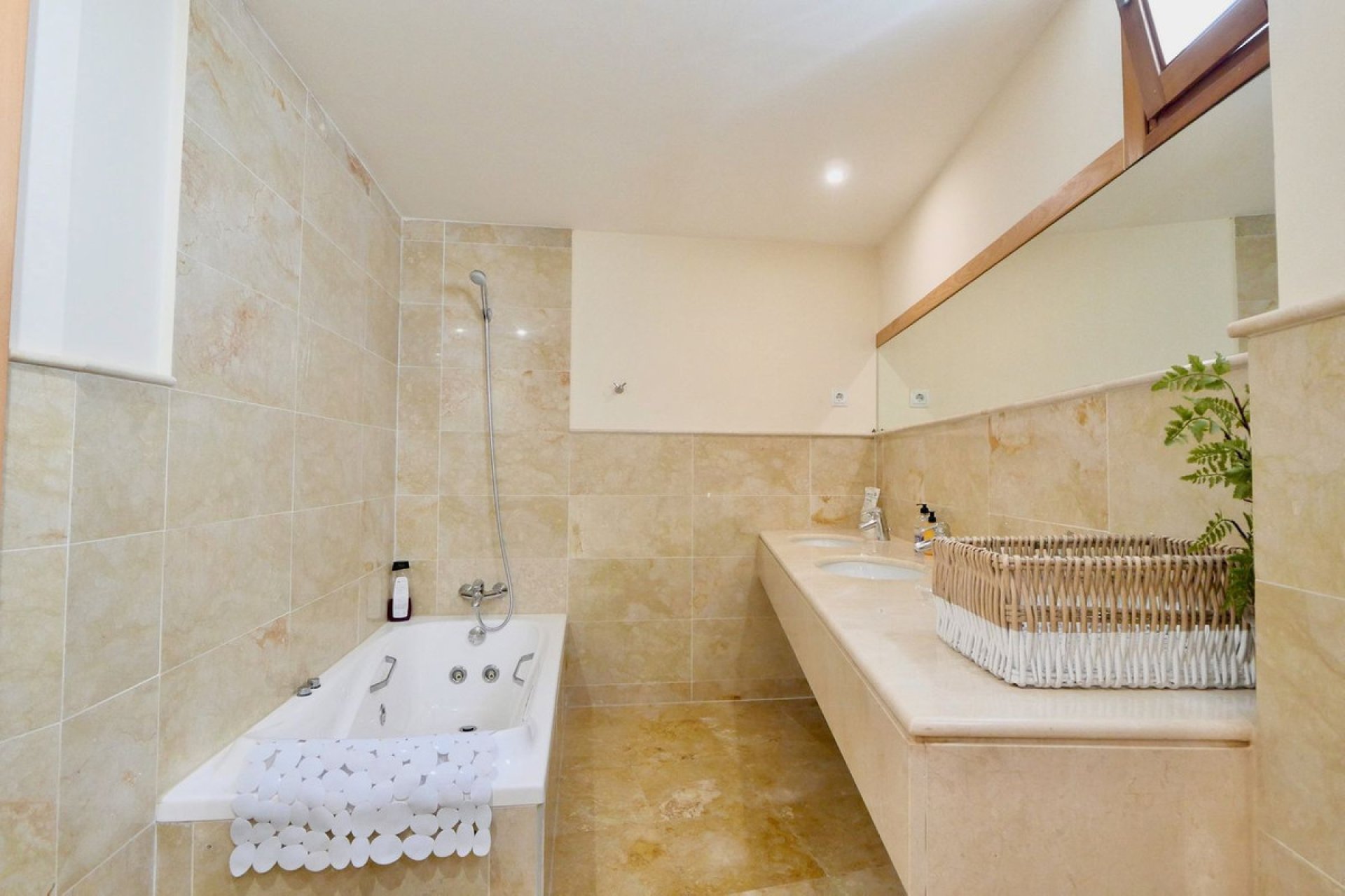 Resale - Apartment - Penthouse - Marbella - Altos de los Monteros