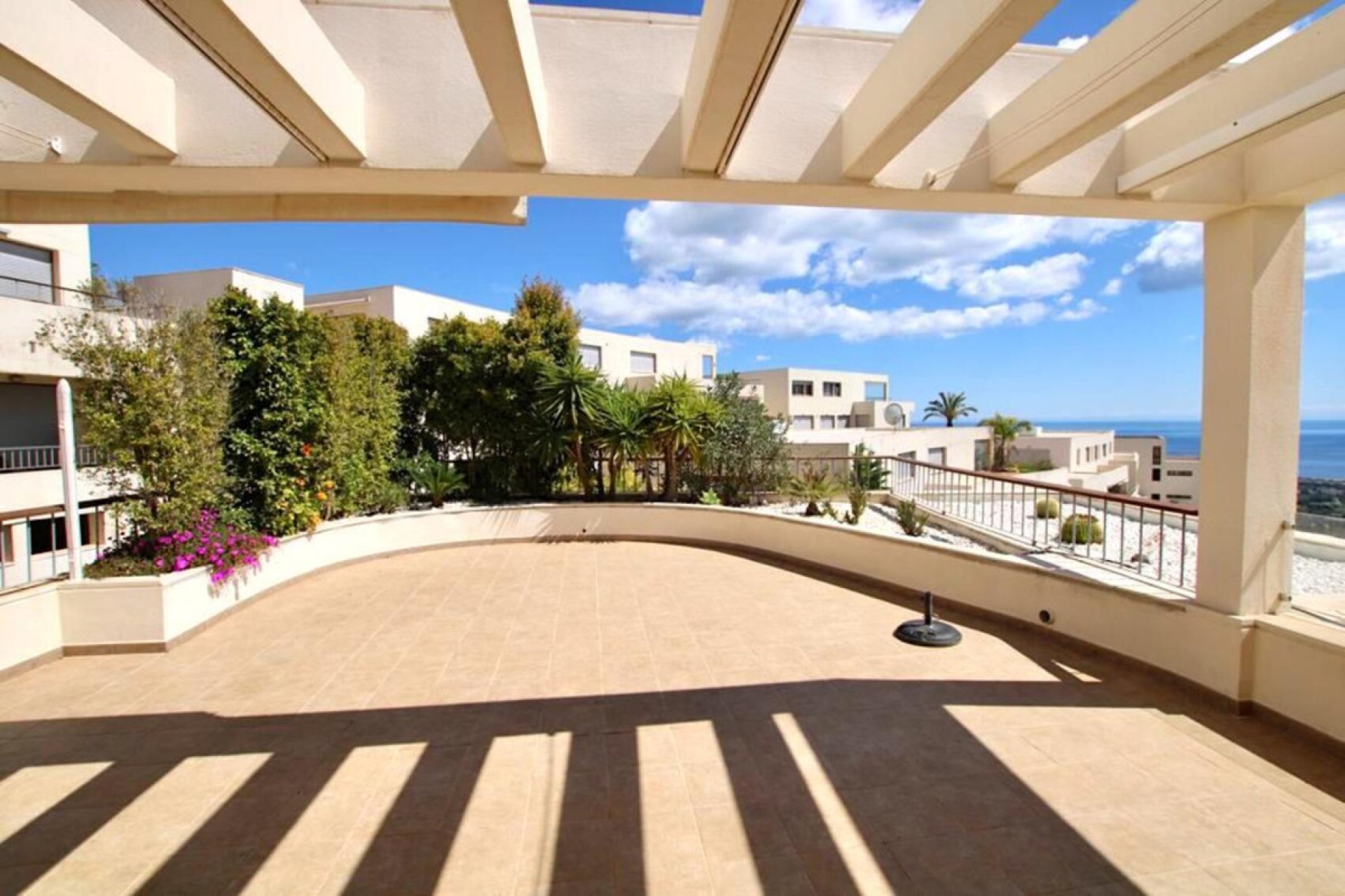 Resale - Apartment - Penthouse - Marbella - Altos de los Monteros