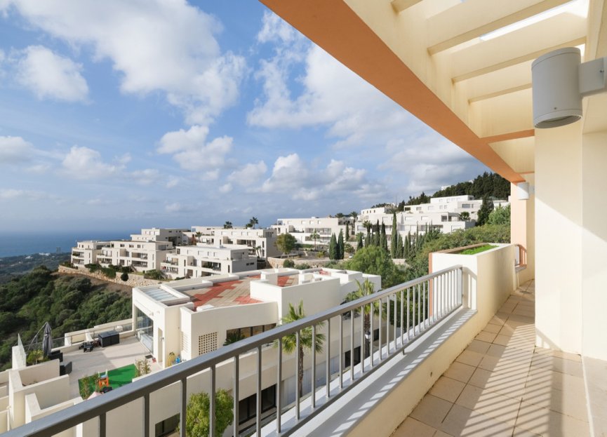 Resale - Apartment - Penthouse - Marbella - Altos de los Monteros