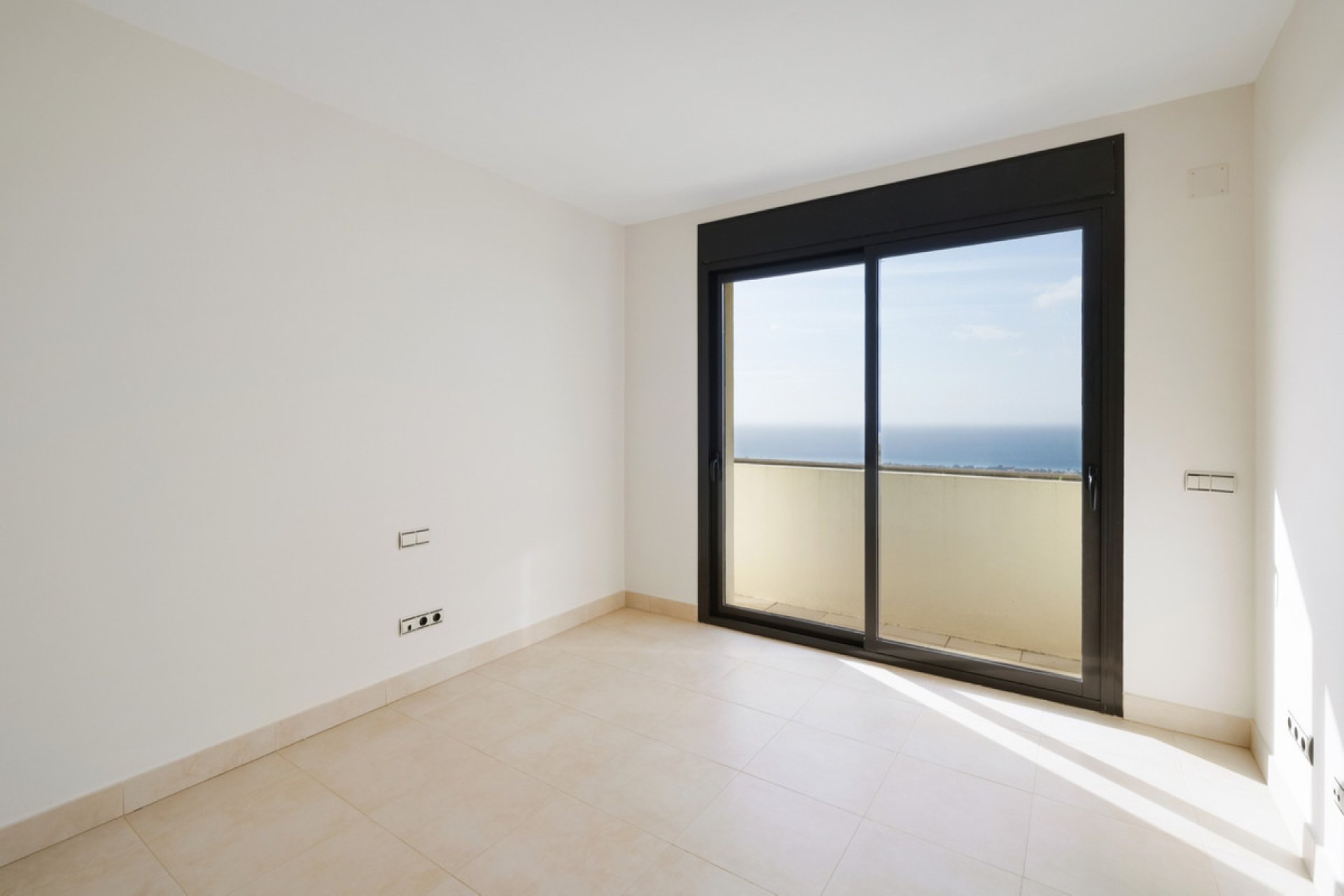 Resale - Apartment - Penthouse - Marbella - Altos de los Monteros