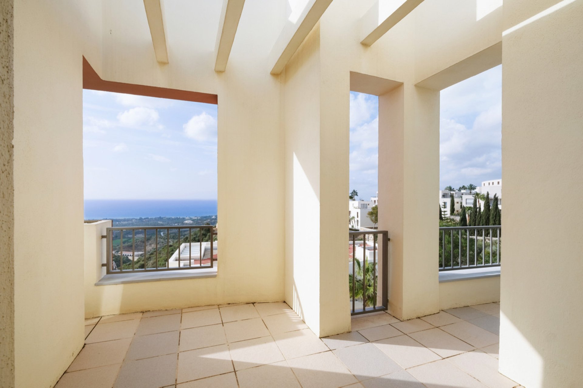 Resale - Apartment - Penthouse - Marbella - Altos de los Monteros