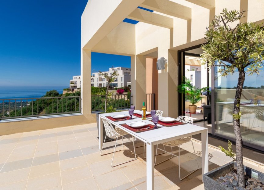 Resale - Apartment - Penthouse - Marbella - Altos de los Monteros