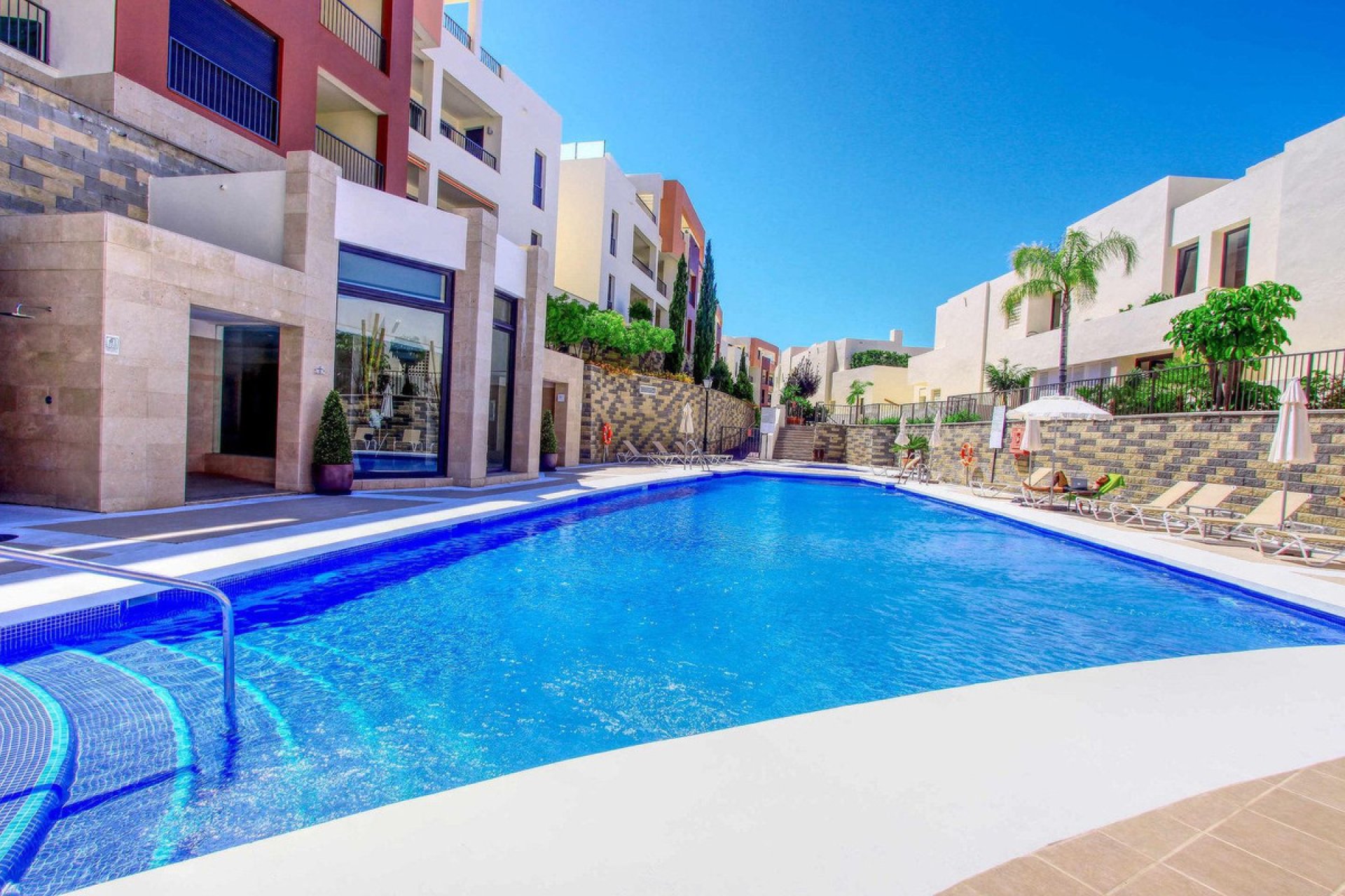 Resale - Apartment - Penthouse - Marbella - Altos de los Monteros