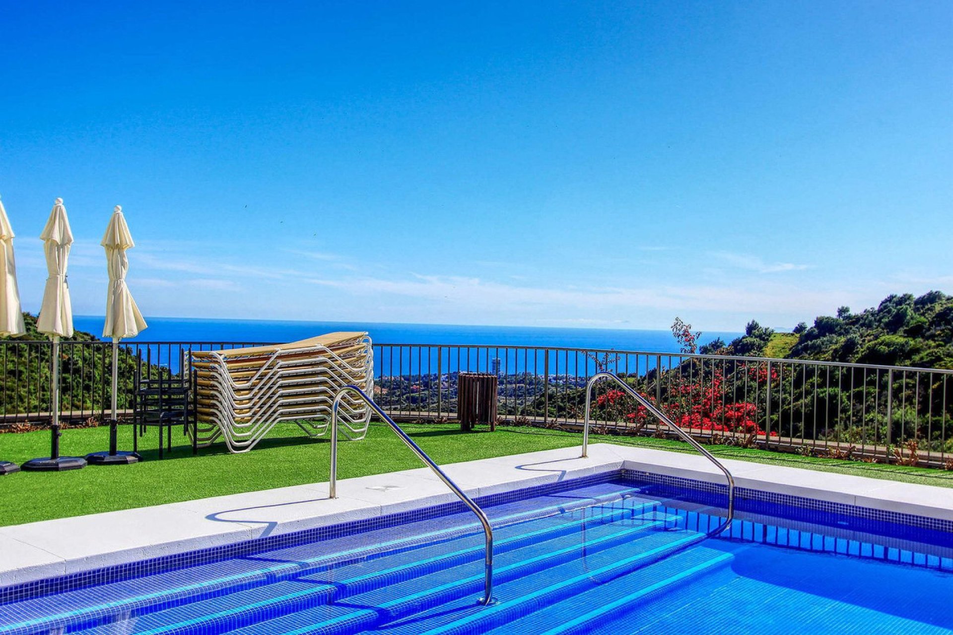 Resale - Apartment - Penthouse - Marbella - Altos de los Monteros