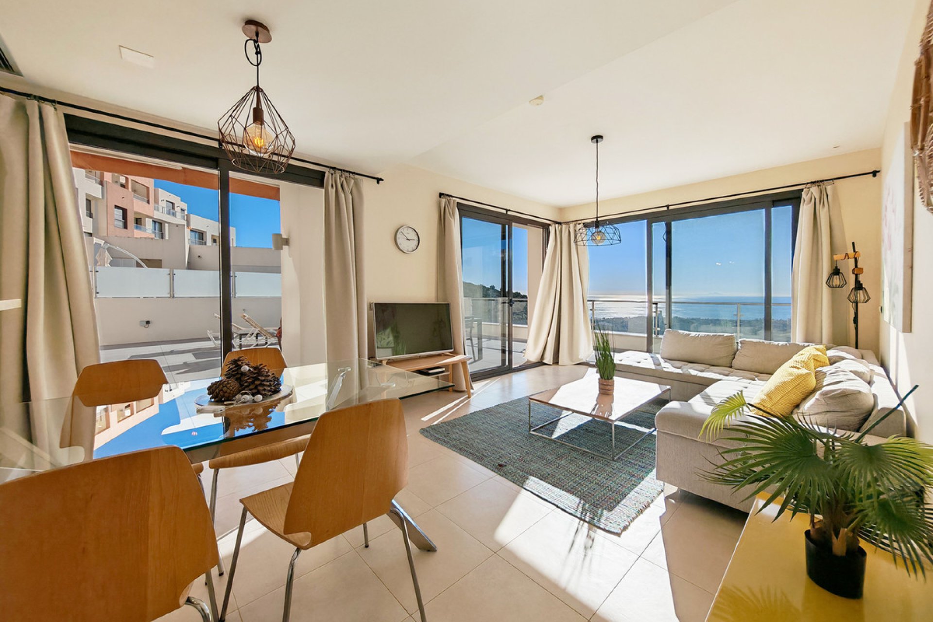 Resale - Apartment - Penthouse - Marbella - Altos de los Monteros