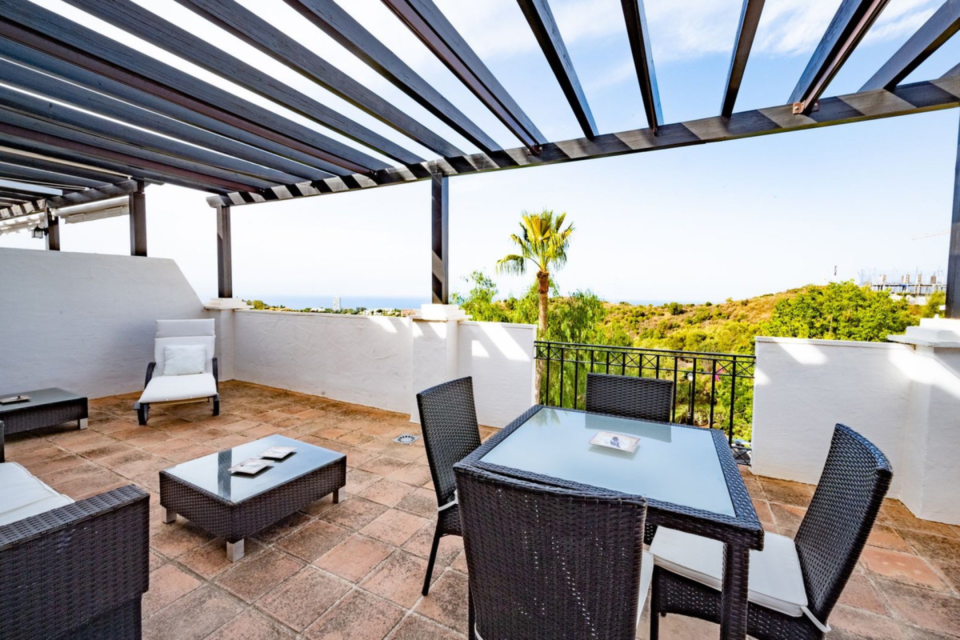 Resale - Apartment - Penthouse - Marbella - Altos de los Monteros