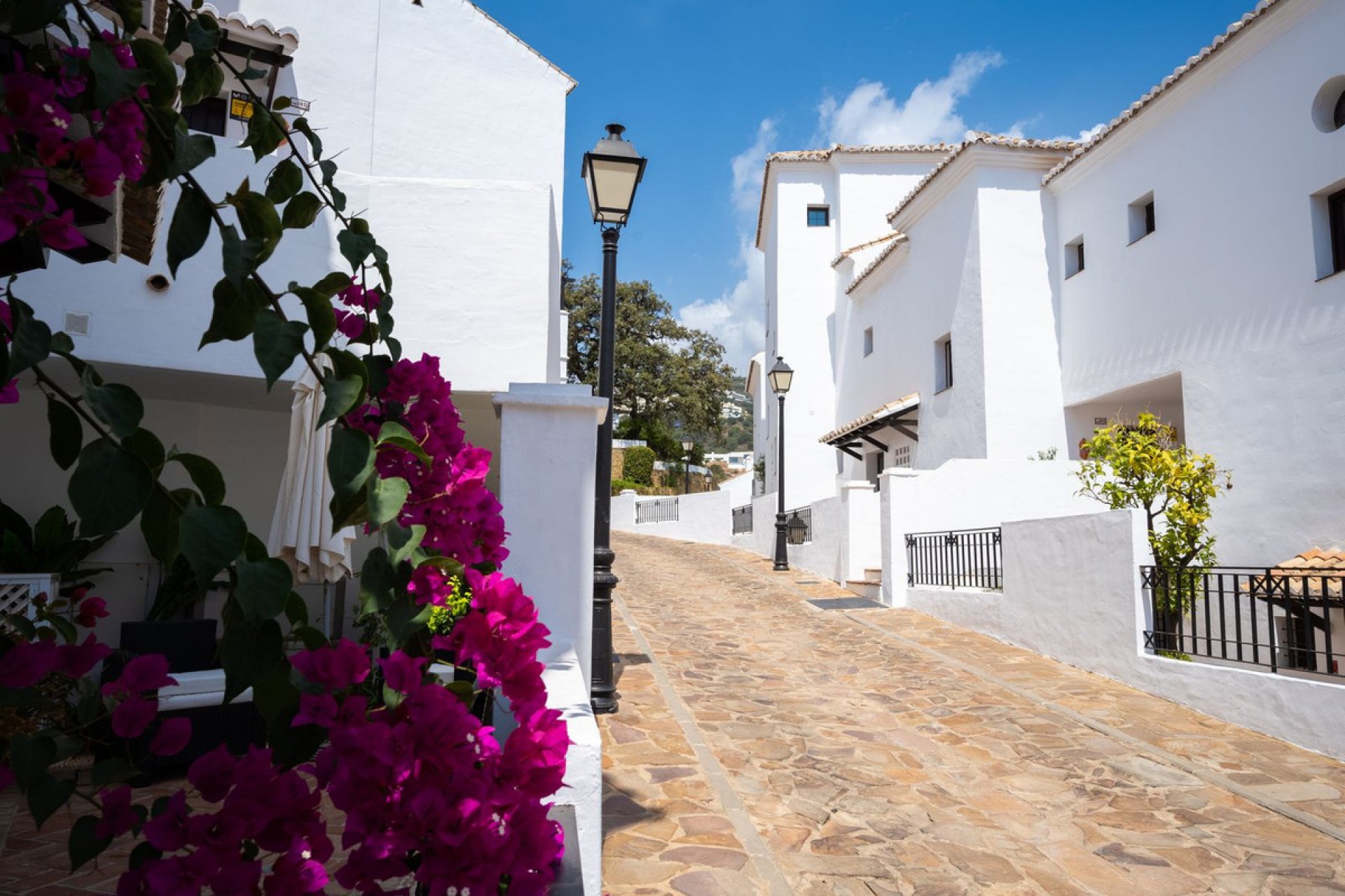 Resale - Apartment - Penthouse - Marbella - Altos de los Monteros