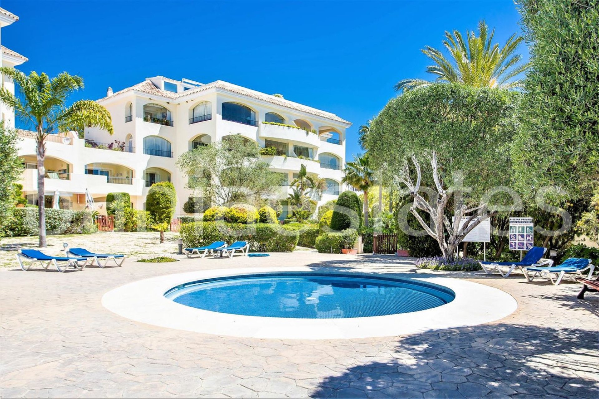 Resale - Apartment - Penthouse - Marbella - Bahía de Marbella
