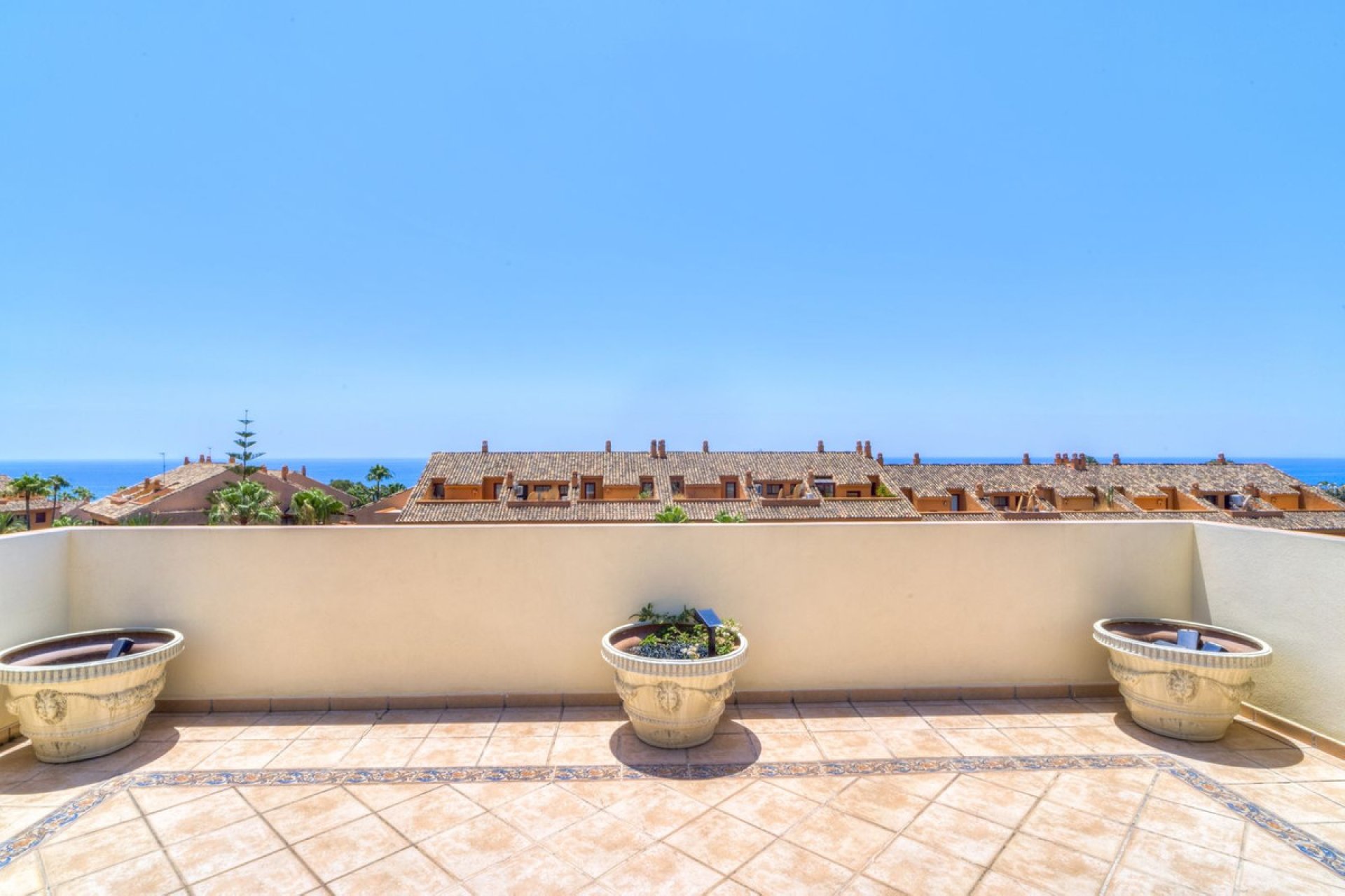 Resale - Apartment - Penthouse - Marbella - Bahía de Marbella