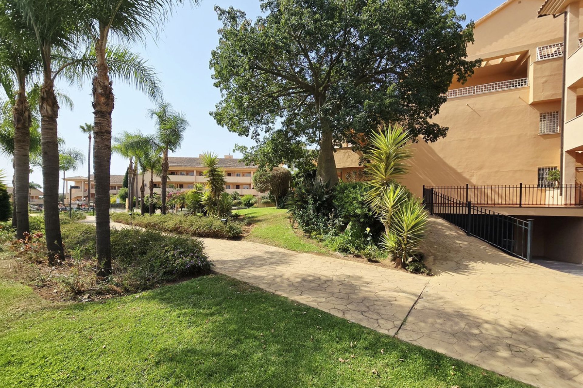 Resale - Apartment - Penthouse - Marbella - Elviria