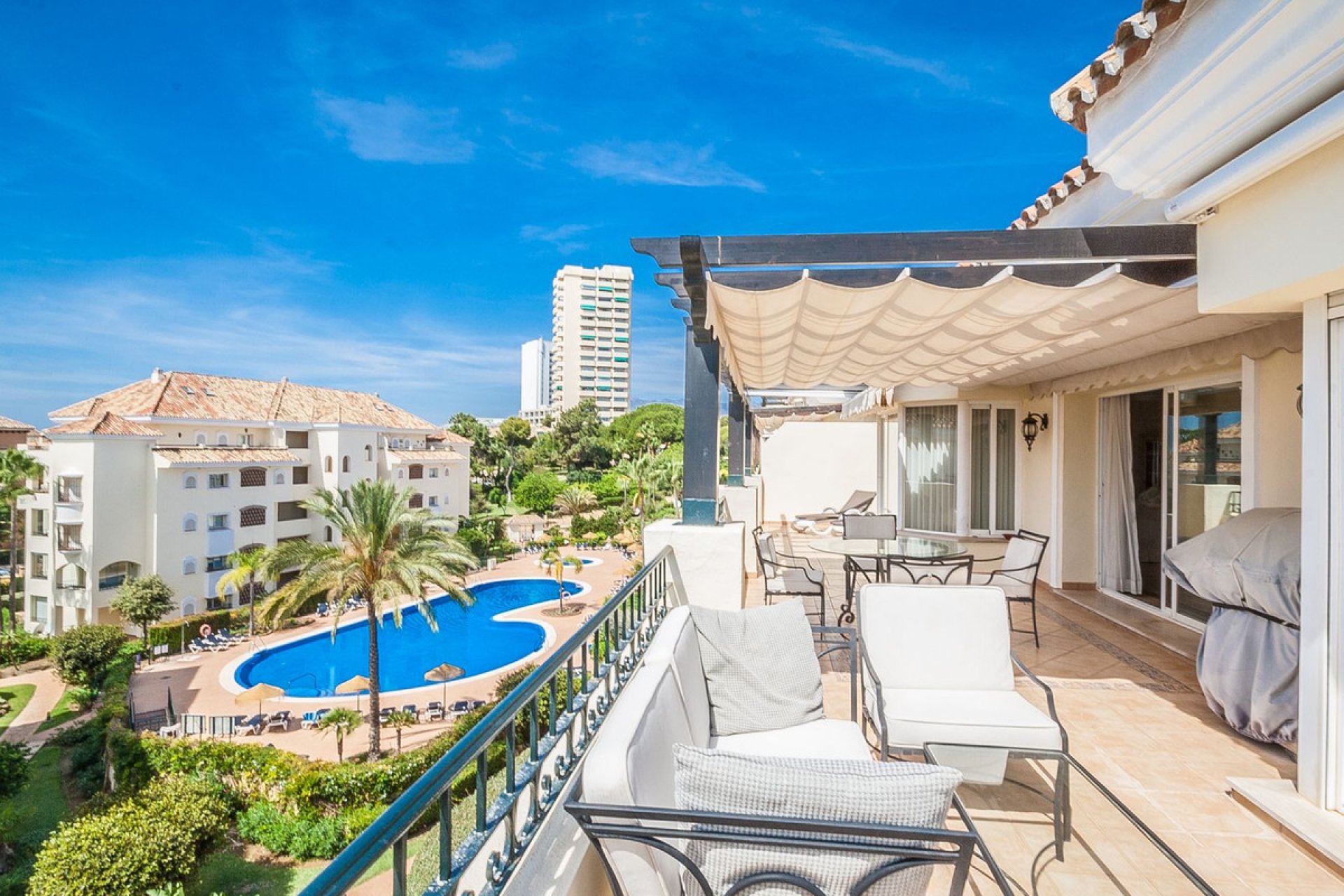 Resale - Apartment - Penthouse - Marbella - Elviria