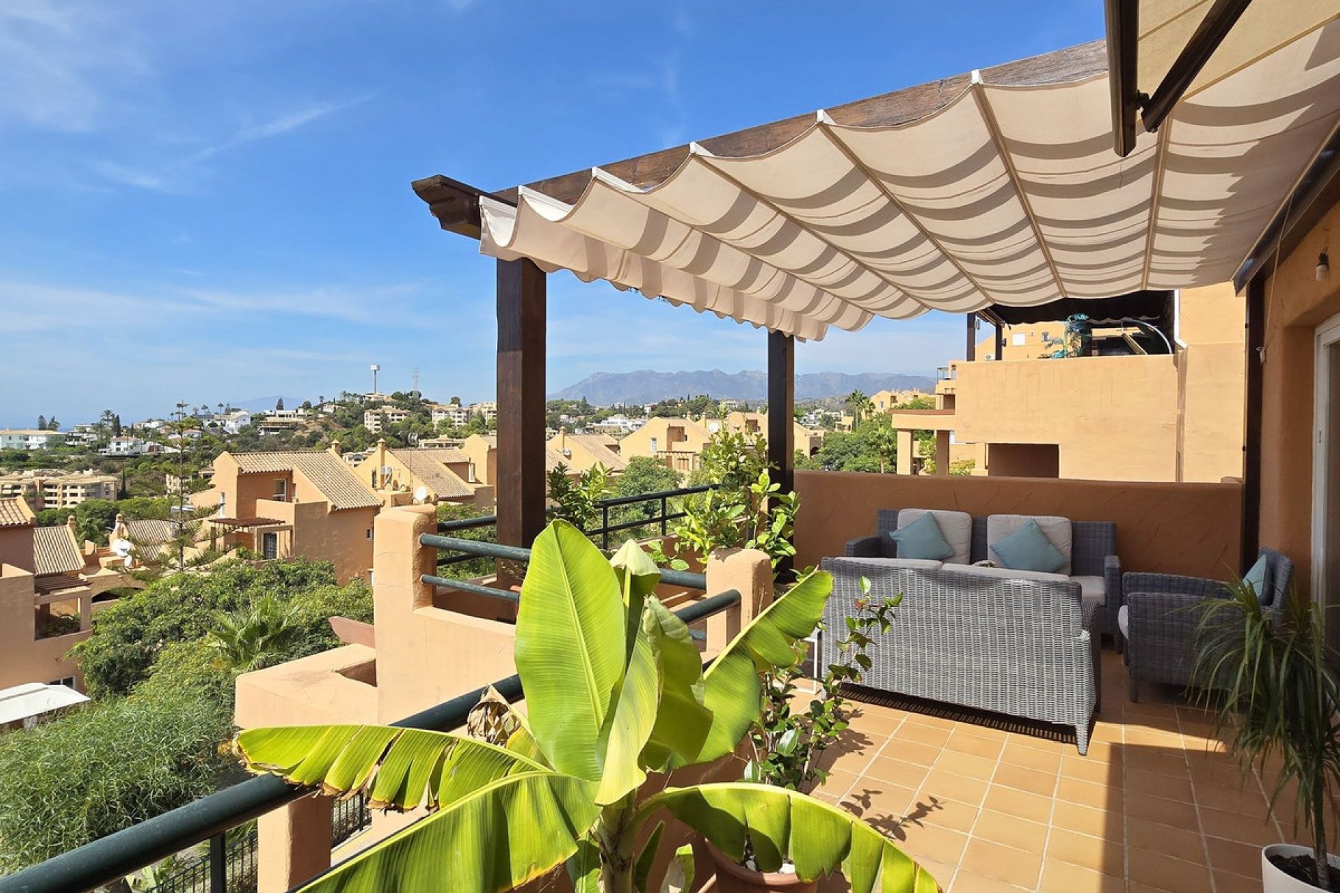 Resale - Apartment - Penthouse - Marbella - Elviria