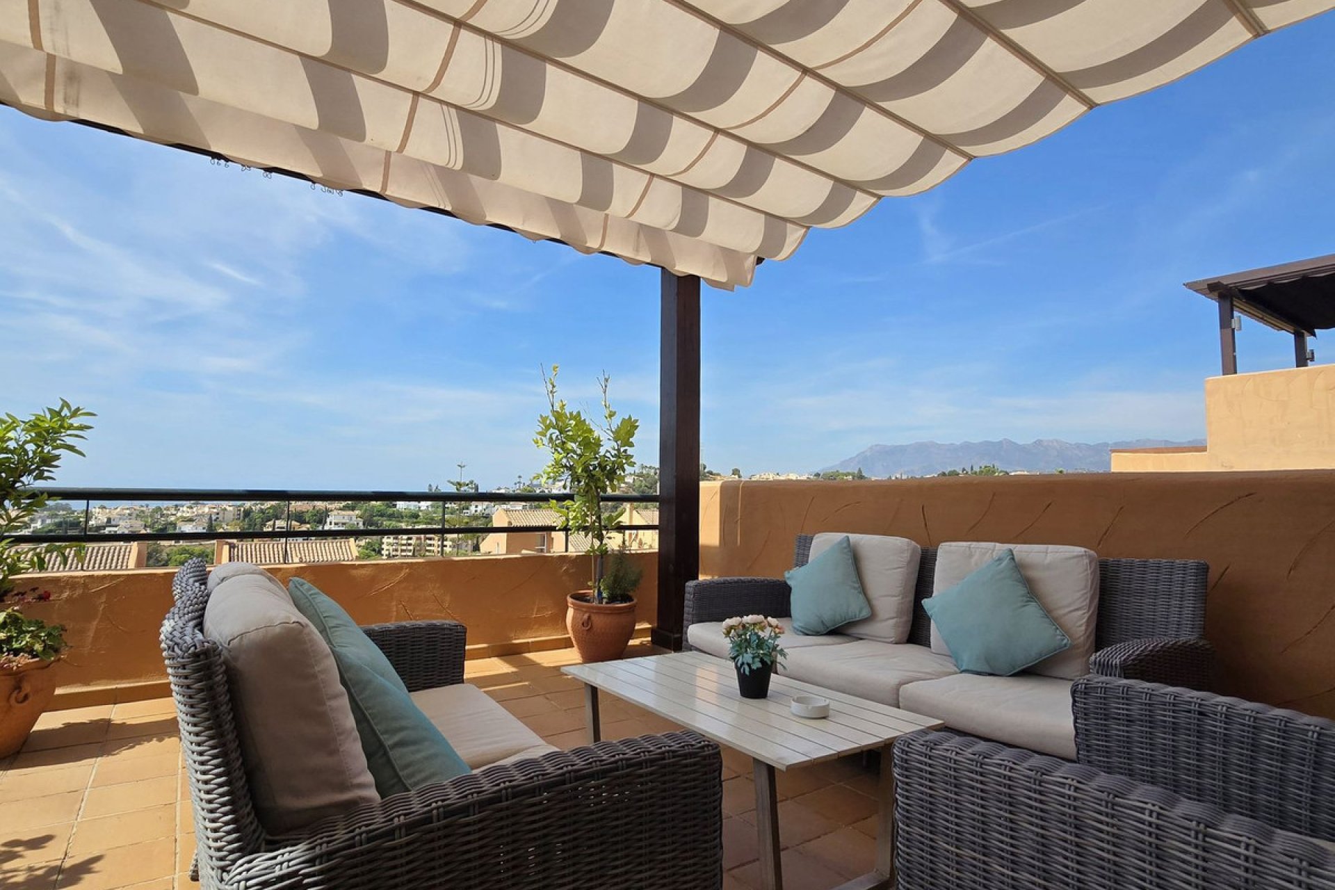 Resale - Apartment - Penthouse - Marbella - Elviria