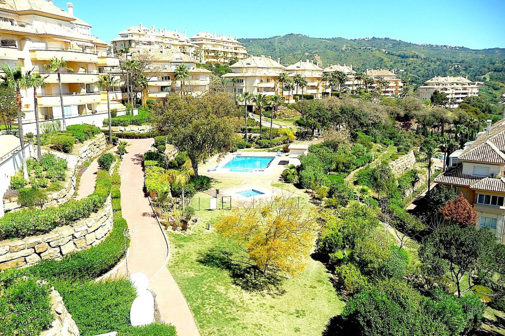 Resale - Apartment - Penthouse - Marbella - Elviria