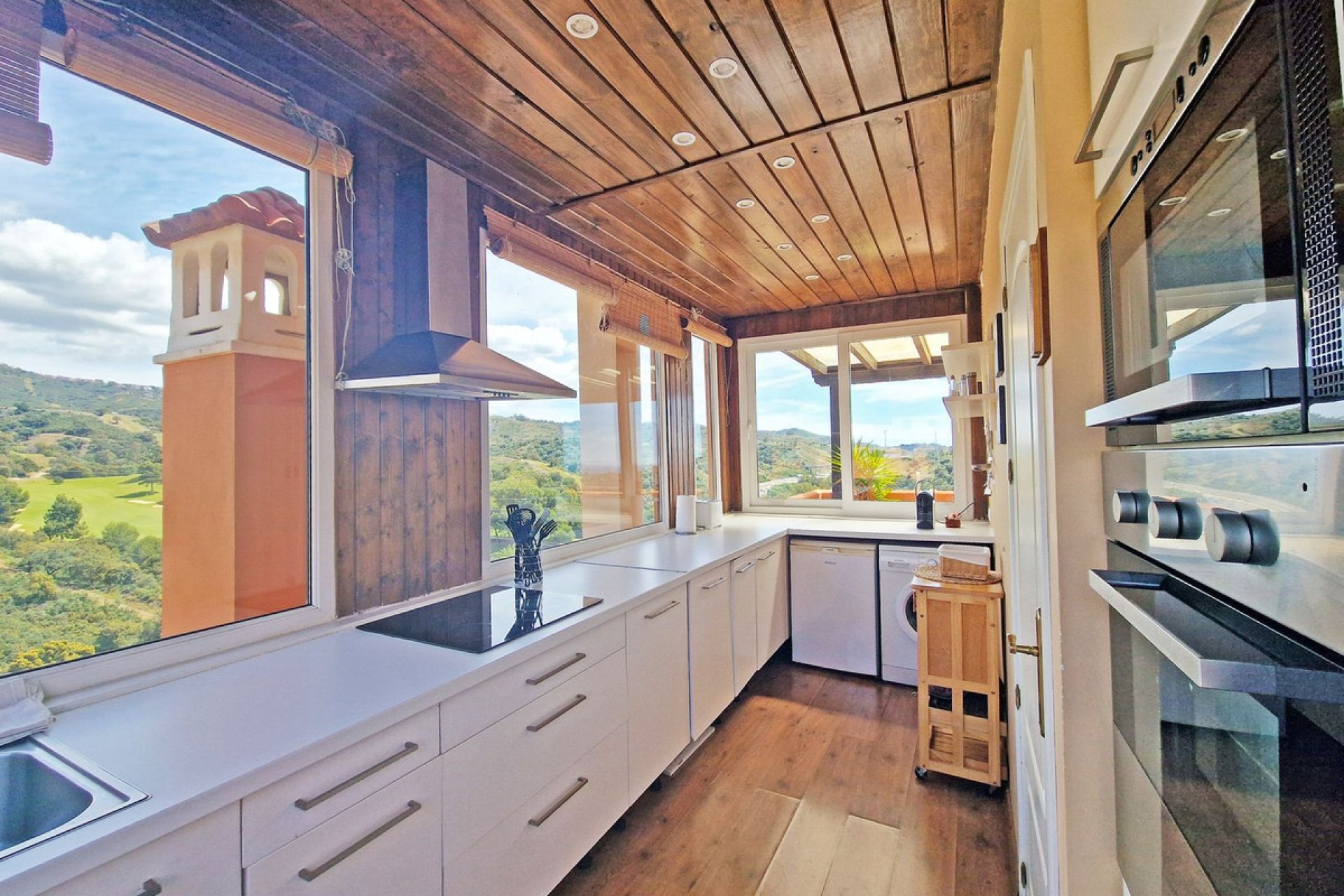 Resale - Apartment - Penthouse - Marbella - Elviria