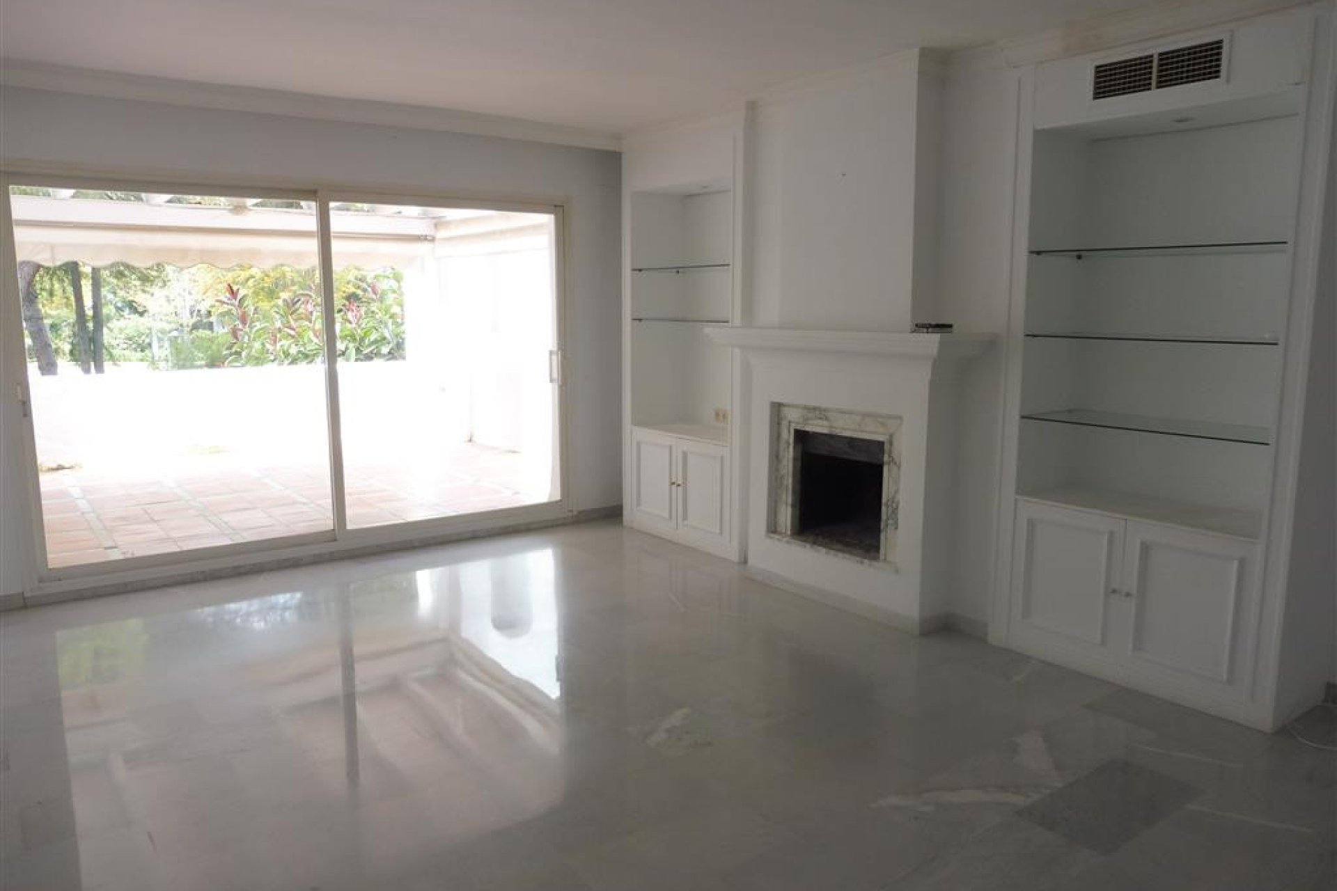 Resale - Apartment - Penthouse - Marbella - Guadalmina Baja