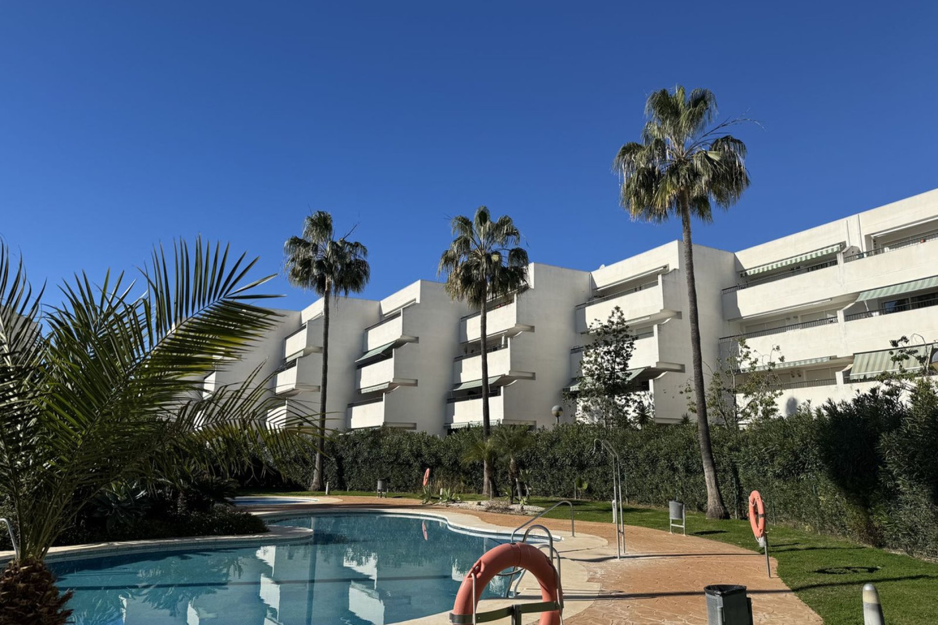 Resale - Apartment - Penthouse - Marbella - Guadalmina Baja