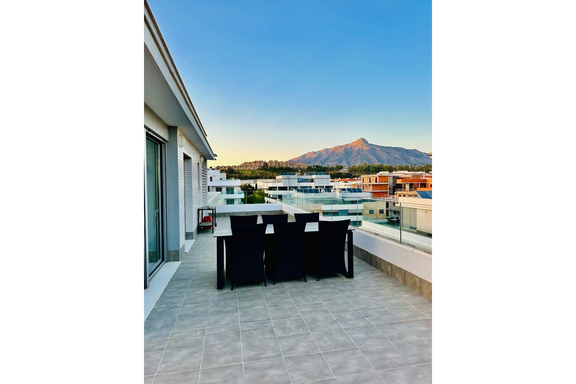 Resale - Apartment - Penthouse - Marbella - La Campana