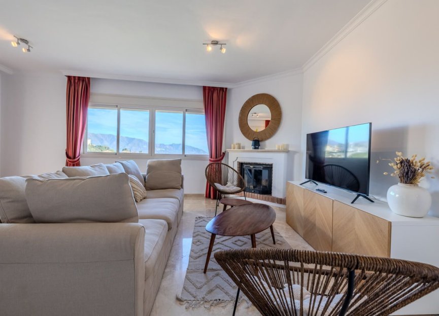 Resale - Apartment - Penthouse - Marbella - La Mairena