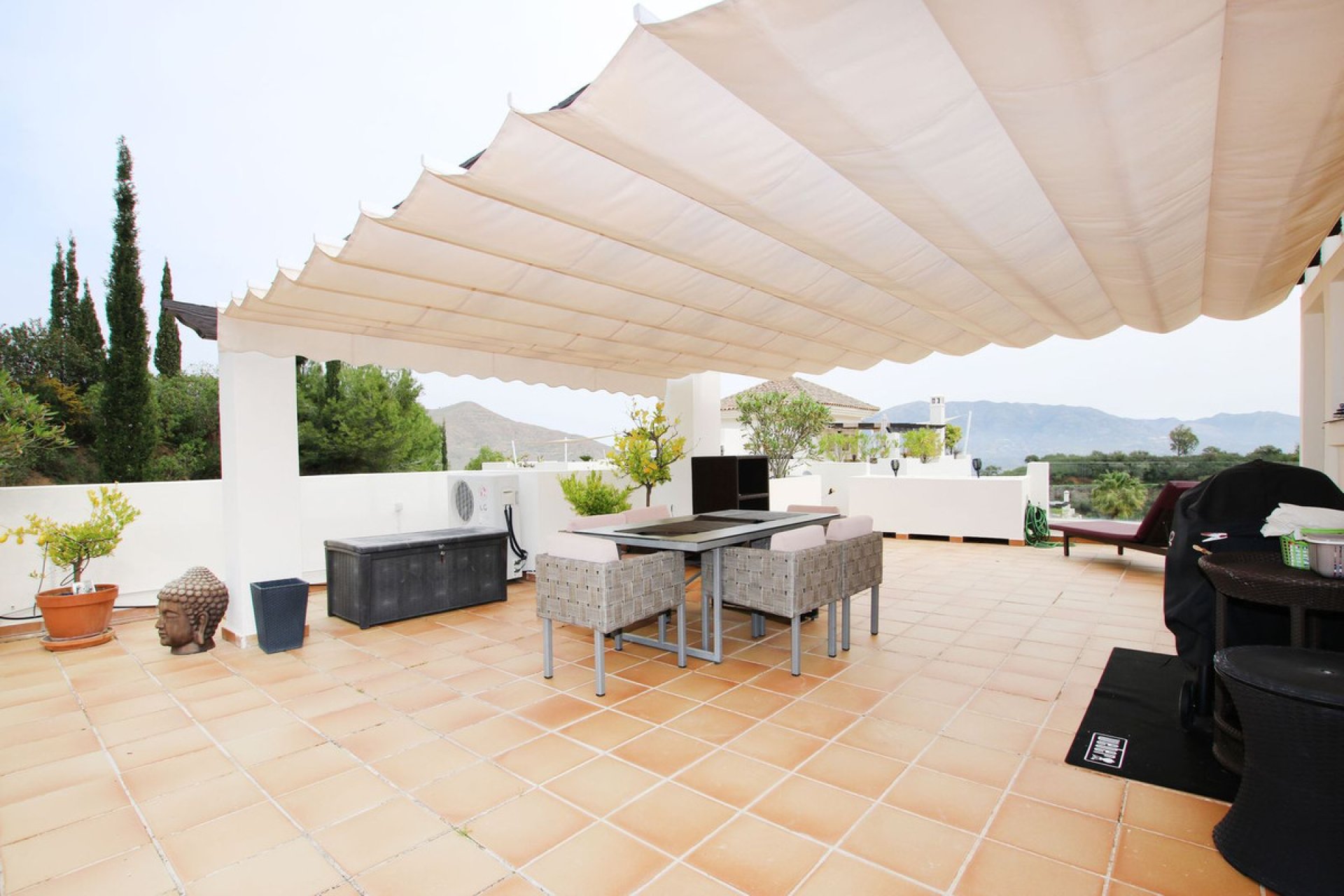 Resale - Apartment - Penthouse - Marbella - La Mairena