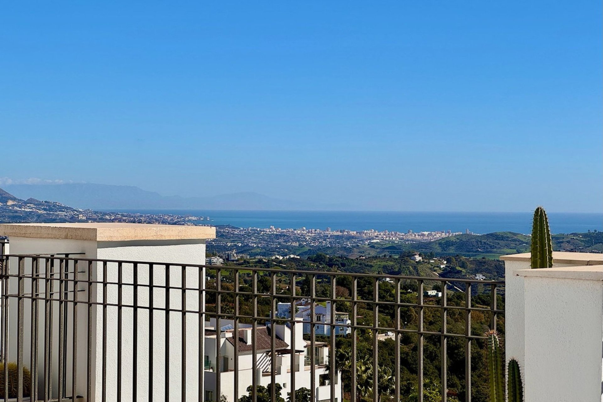 Resale - Apartment - Penthouse - Marbella - La Mairena