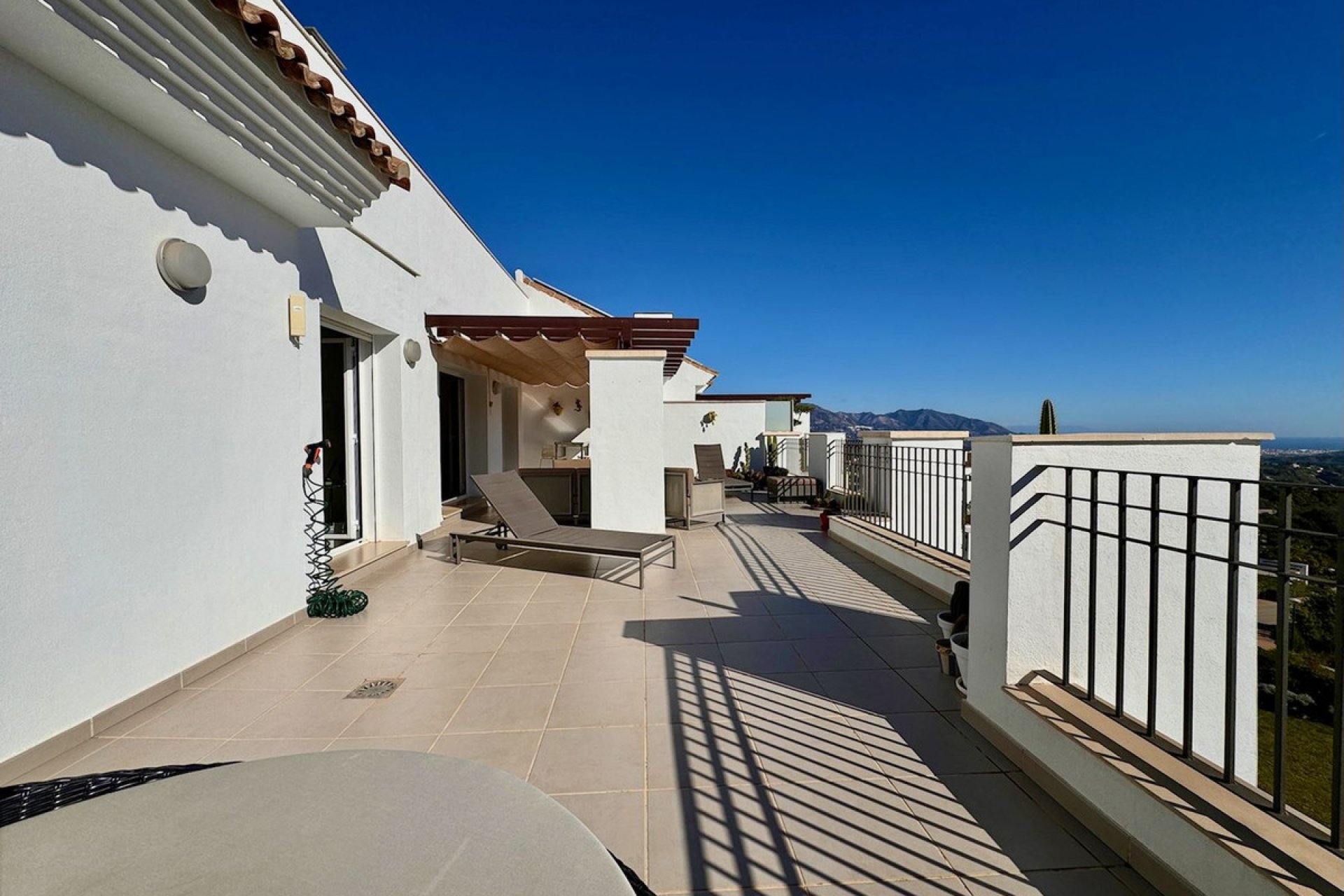 Resale - Apartment - Penthouse - Marbella - La Mairena