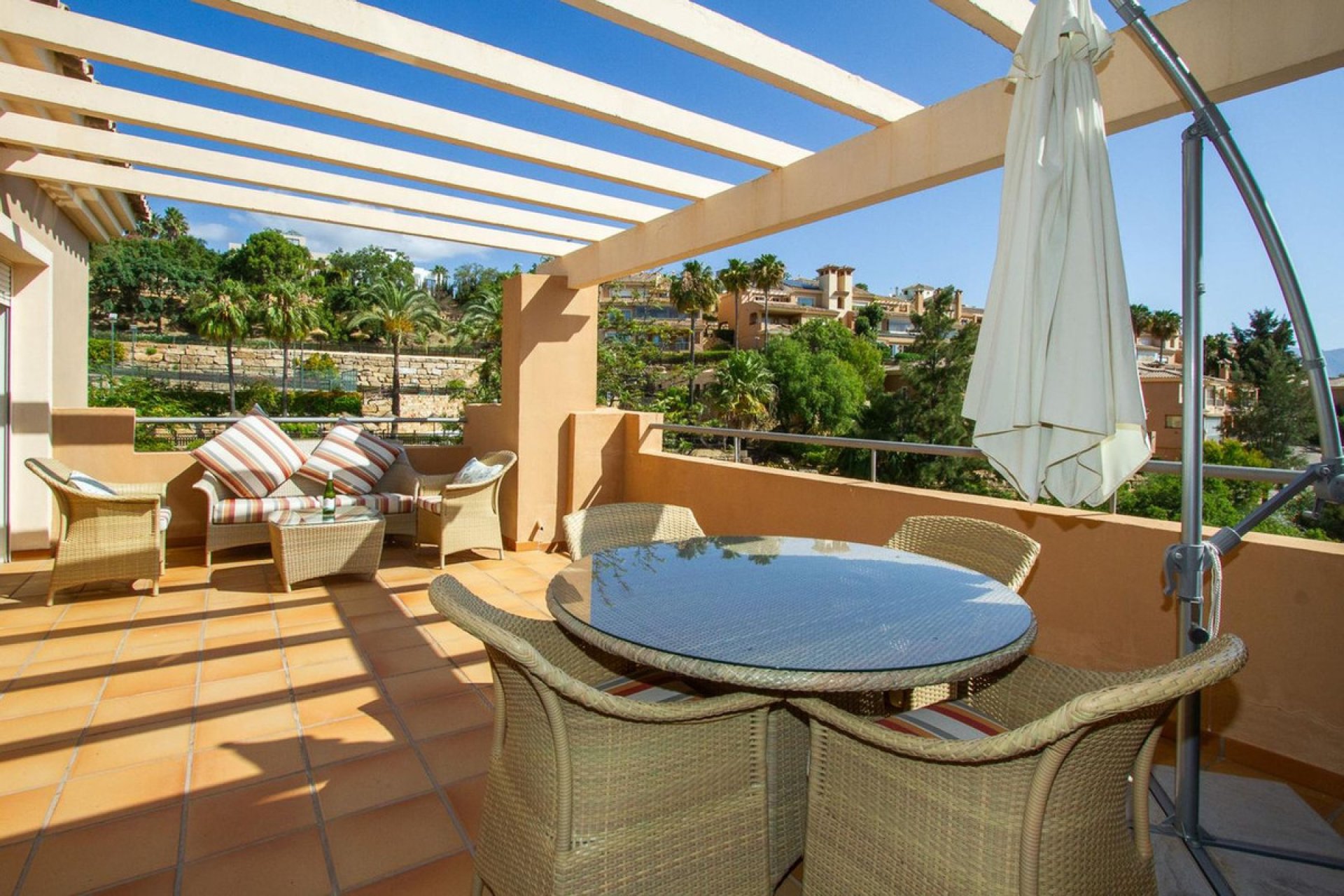 Resale - Apartment - Penthouse - Marbella - La Mairena