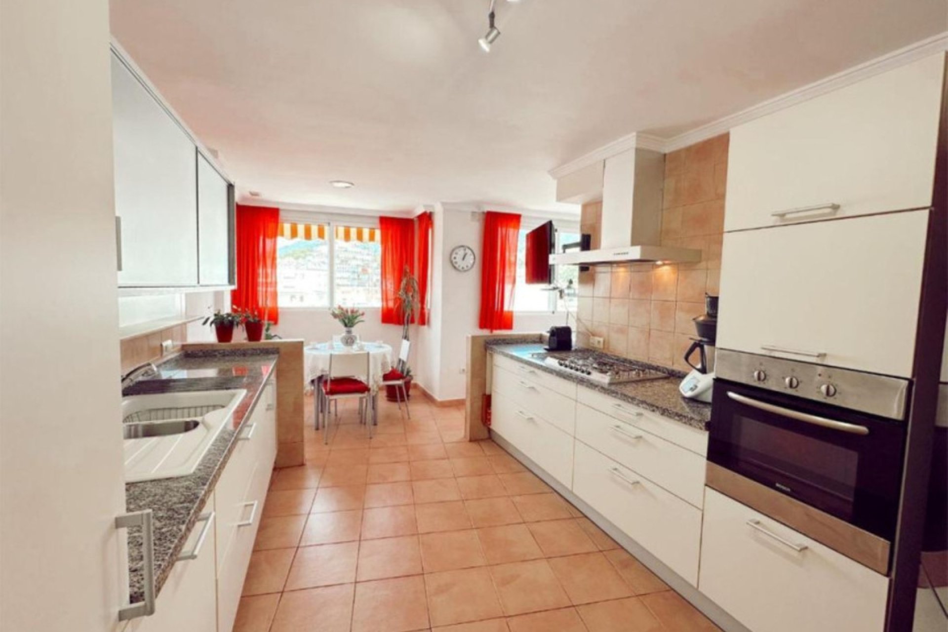 Resale - Apartment - Penthouse - Marbella - Marbella Centro