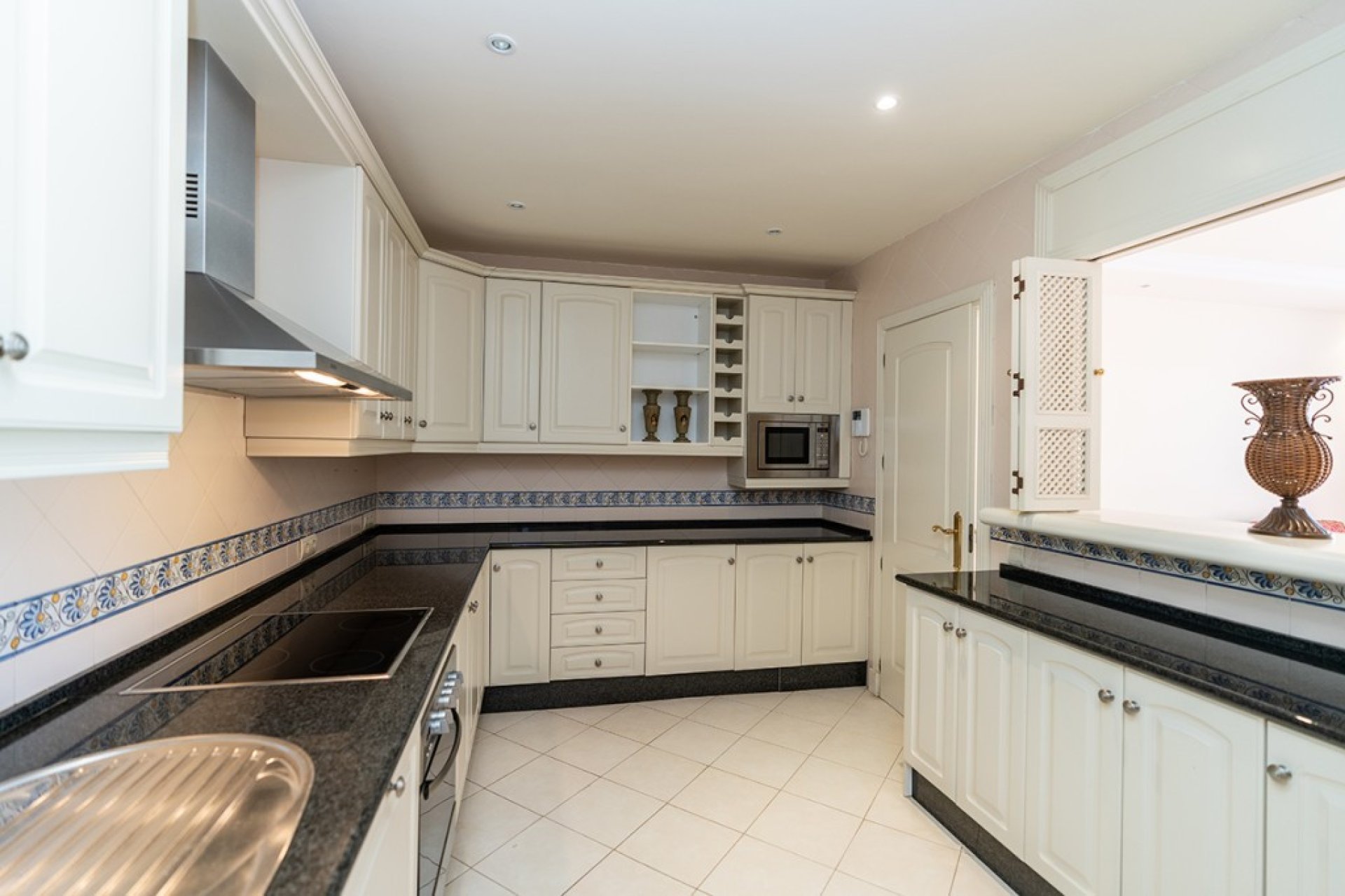 Resale - Apartment - Penthouse - Marbella - Marbella Centro